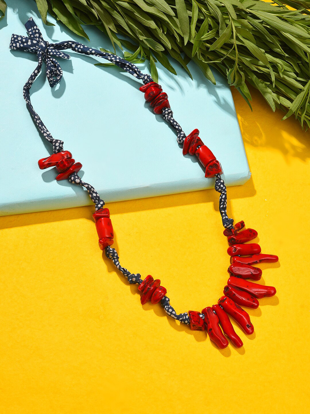 

SOHI Red Necklace