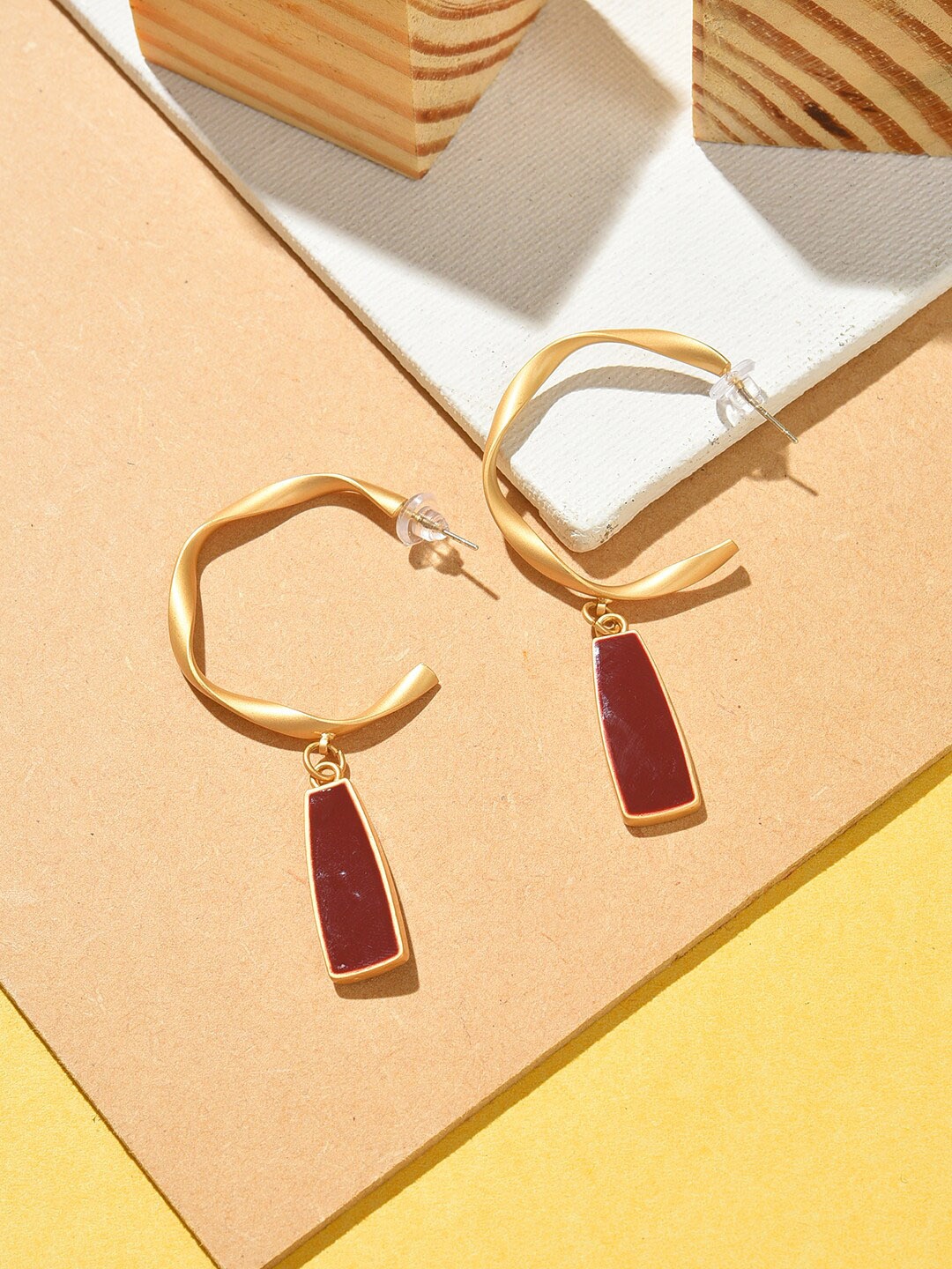 

SOHI Red Contemporary Half Hoop Earrings