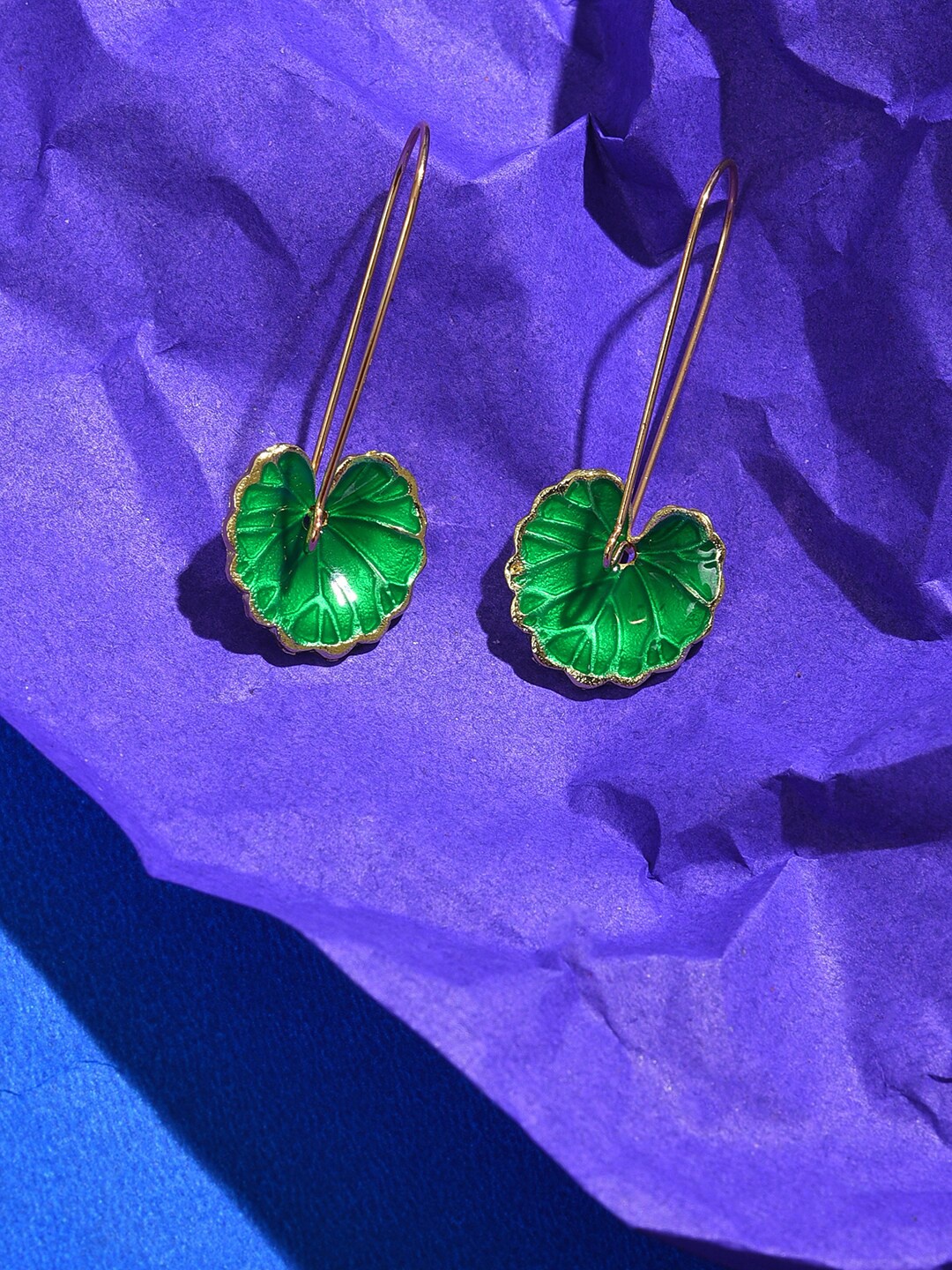 

SOHI Green Contemporary Drop Earrings