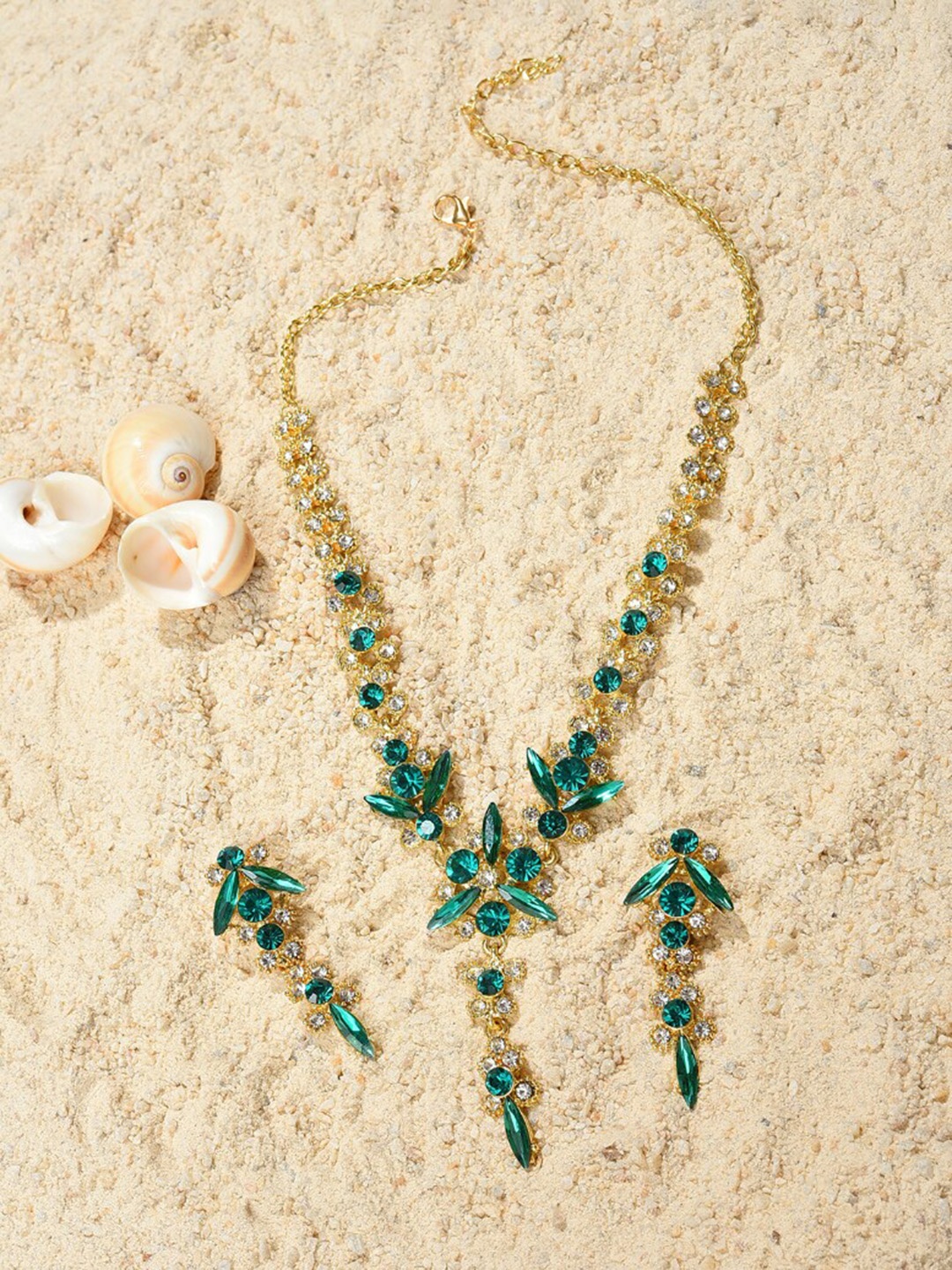 

SOHI Gold-Plated Green Stone-Studded Jewellery Set