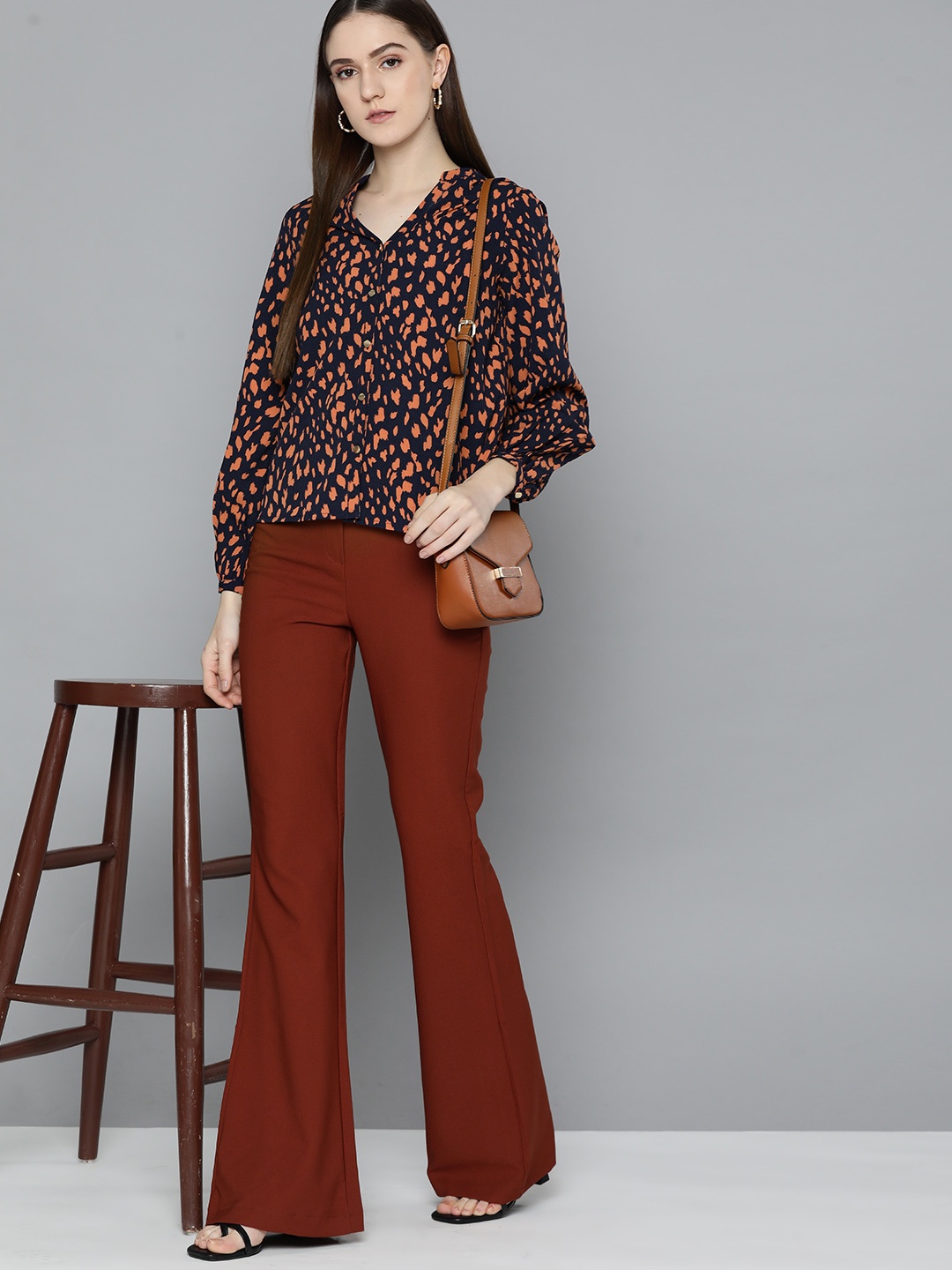 

Chemistry Women Abstract Printed Casual Shirt, Navy blue