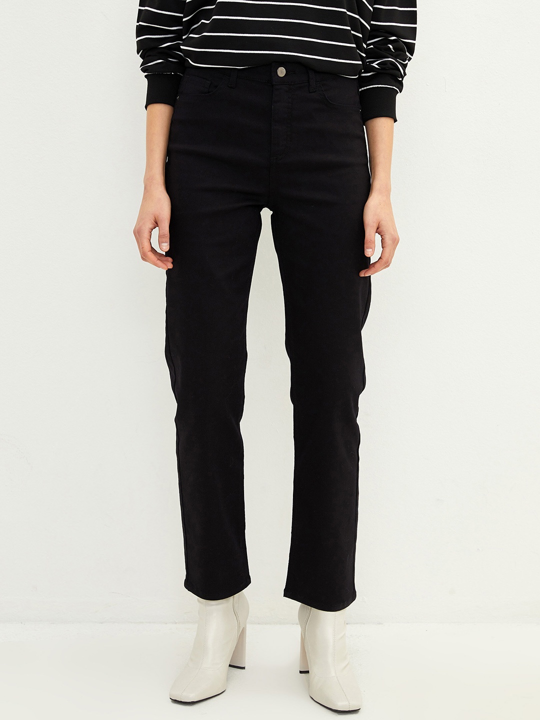 

LC Waikiki Women Black Slim Fit High-Rise Stretchable Jeans