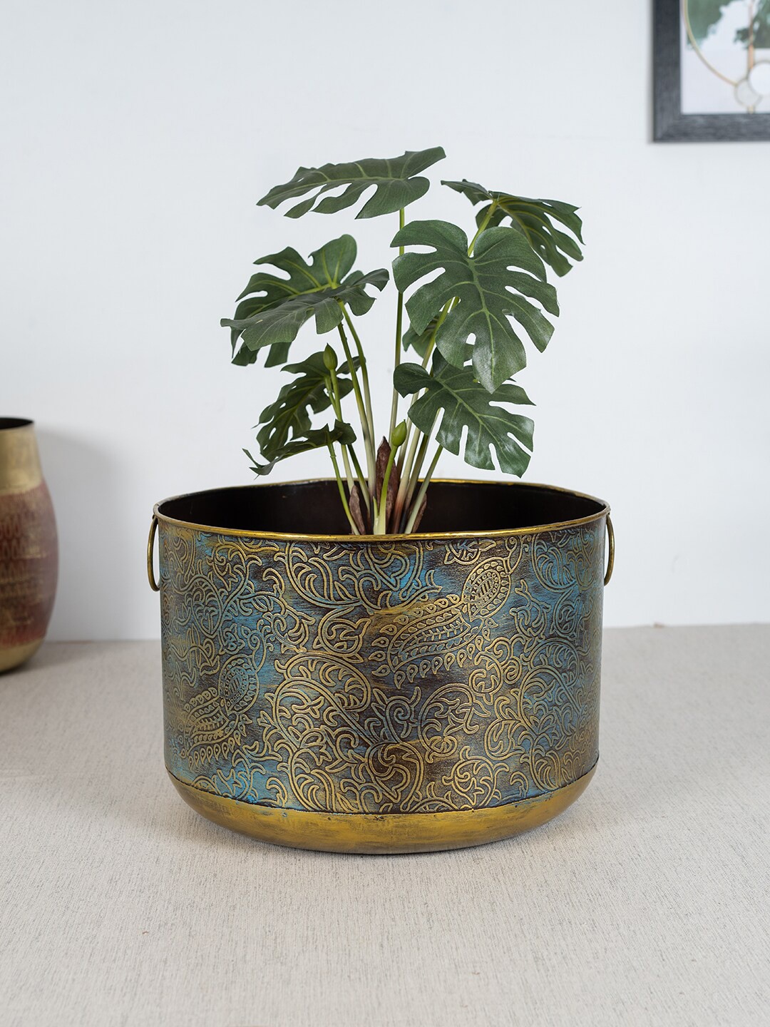 

HomeTown Gold-Toned & Blue Textured Mania Meharan Planter
