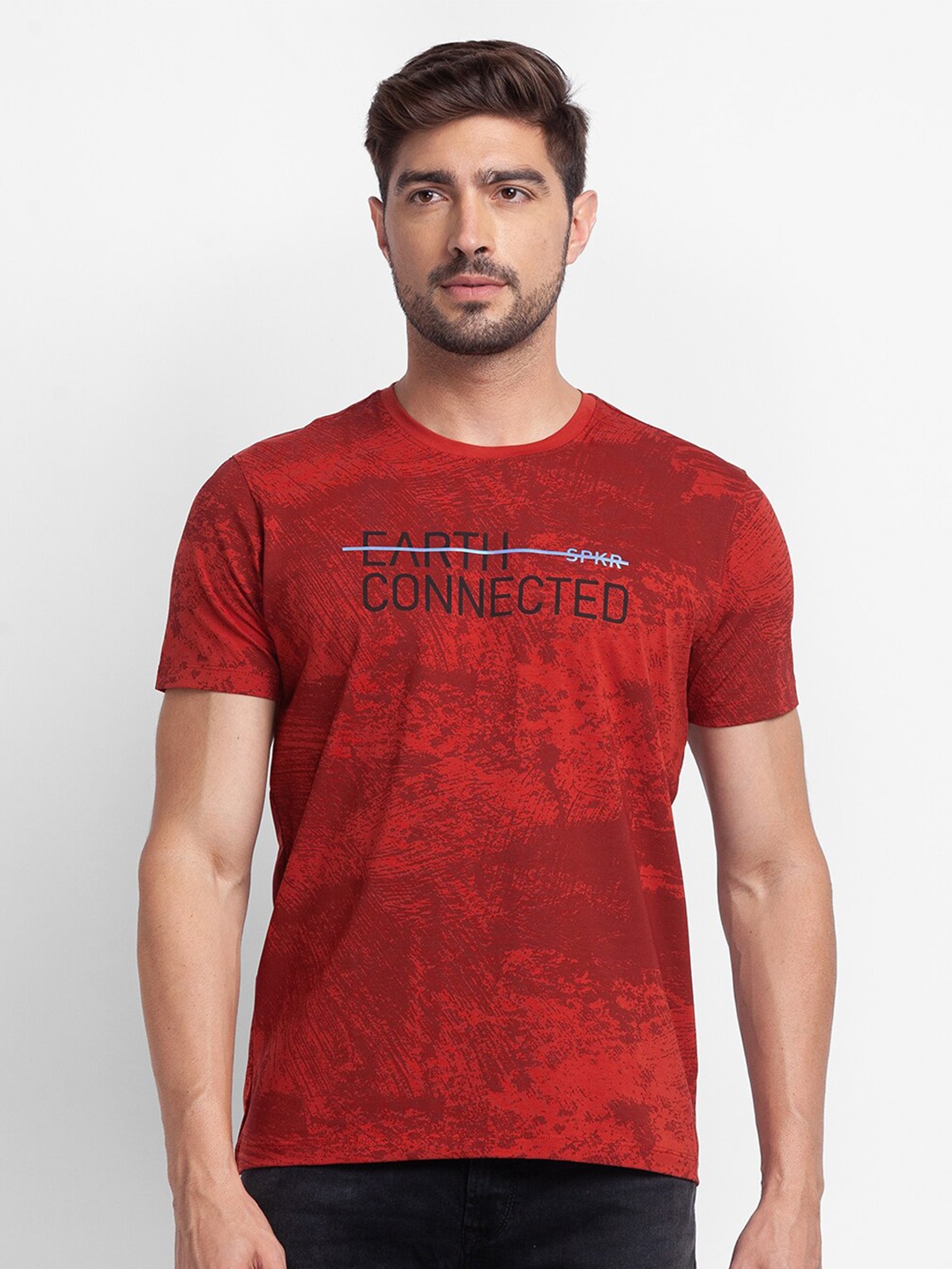 

SPYKAR Men Red Printed Raw Edge Slim Fit T-shirt