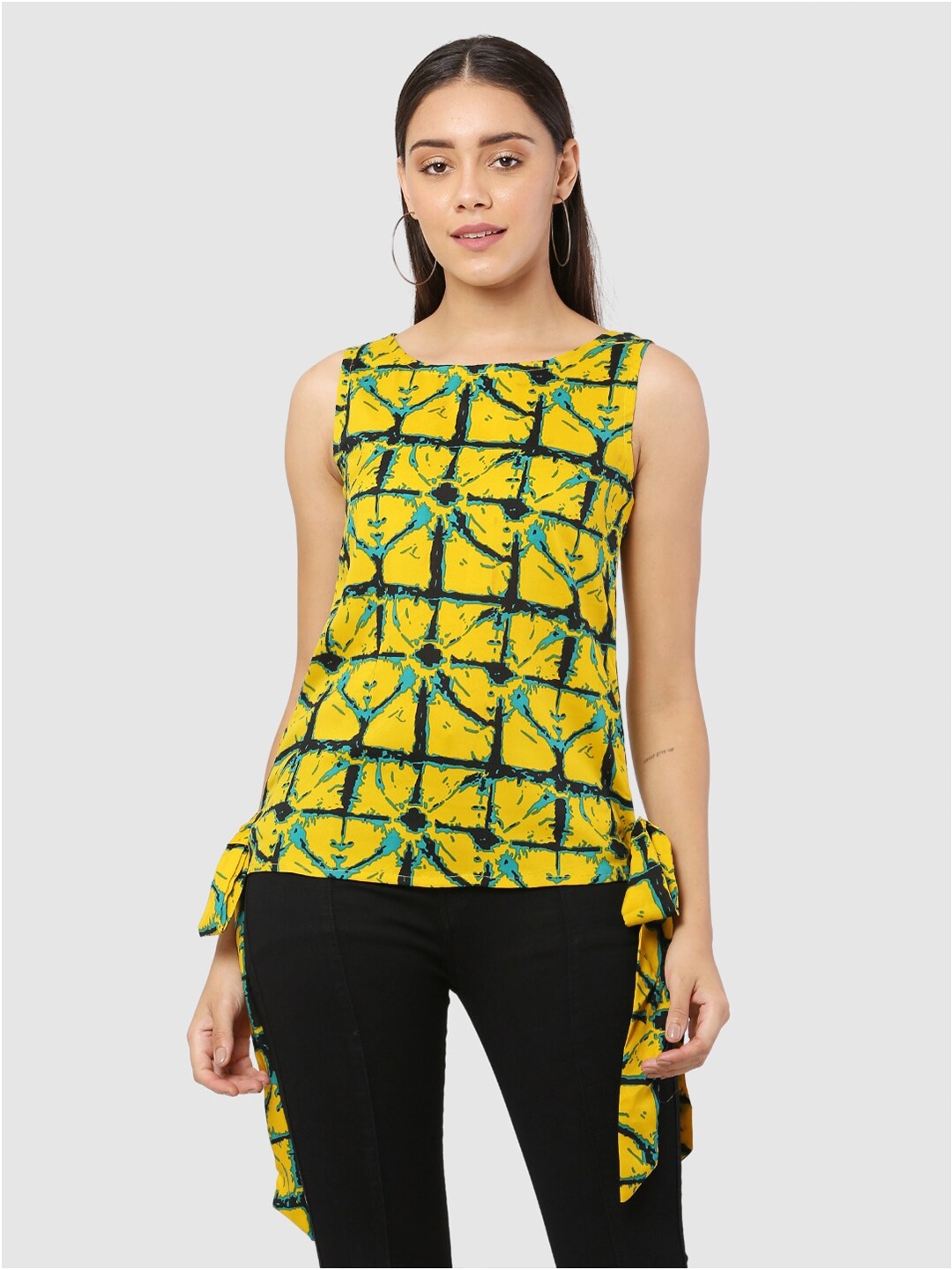 

The Label Bar Yellow Geometric Print Crepe Top