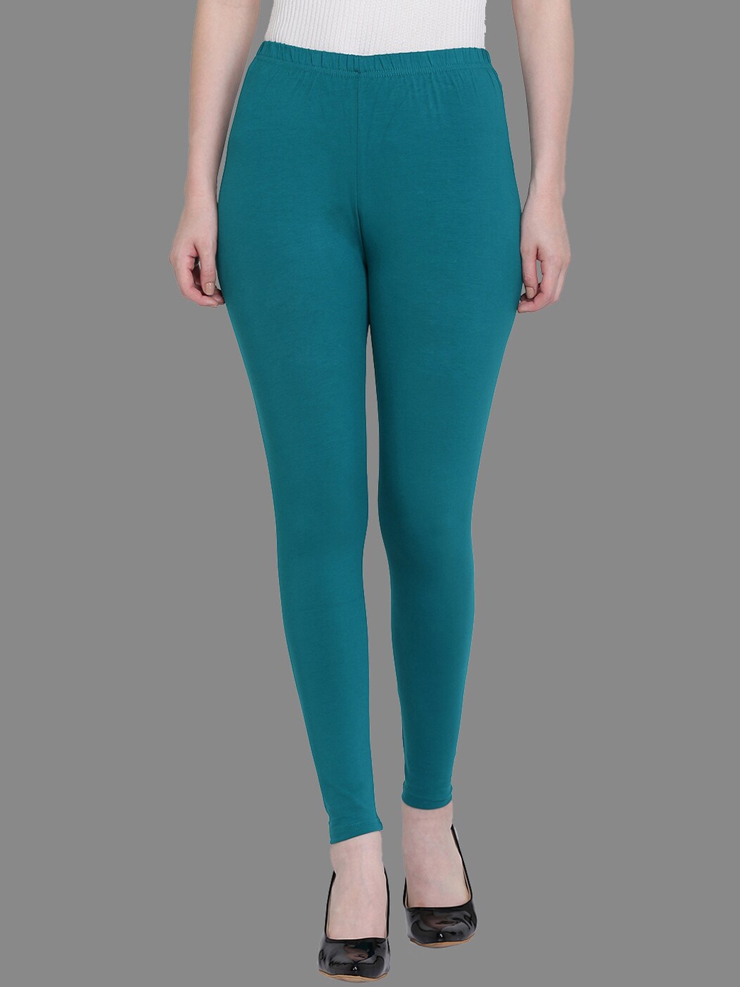 

SPIFFY Women Teal Green Solid Ankle-Length Leggings