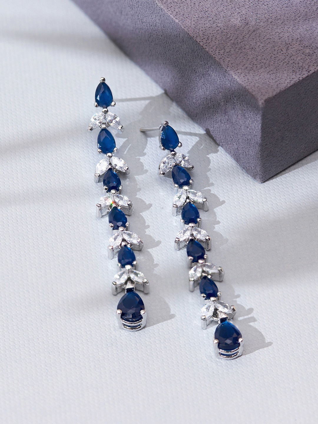 

Fida Silver-Toned Square Studs Earrings