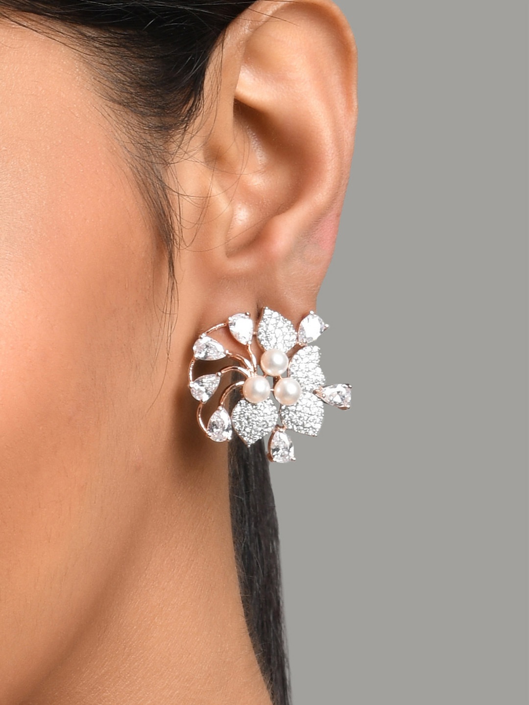 

Fida Rose Gold Floral Studs Earrings
