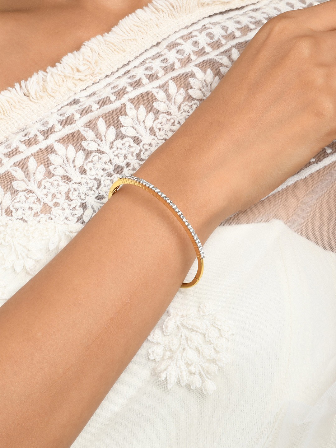 

Fida Women Silver-Toned Rose Gold-Plated American Diamond Kada Bracelet