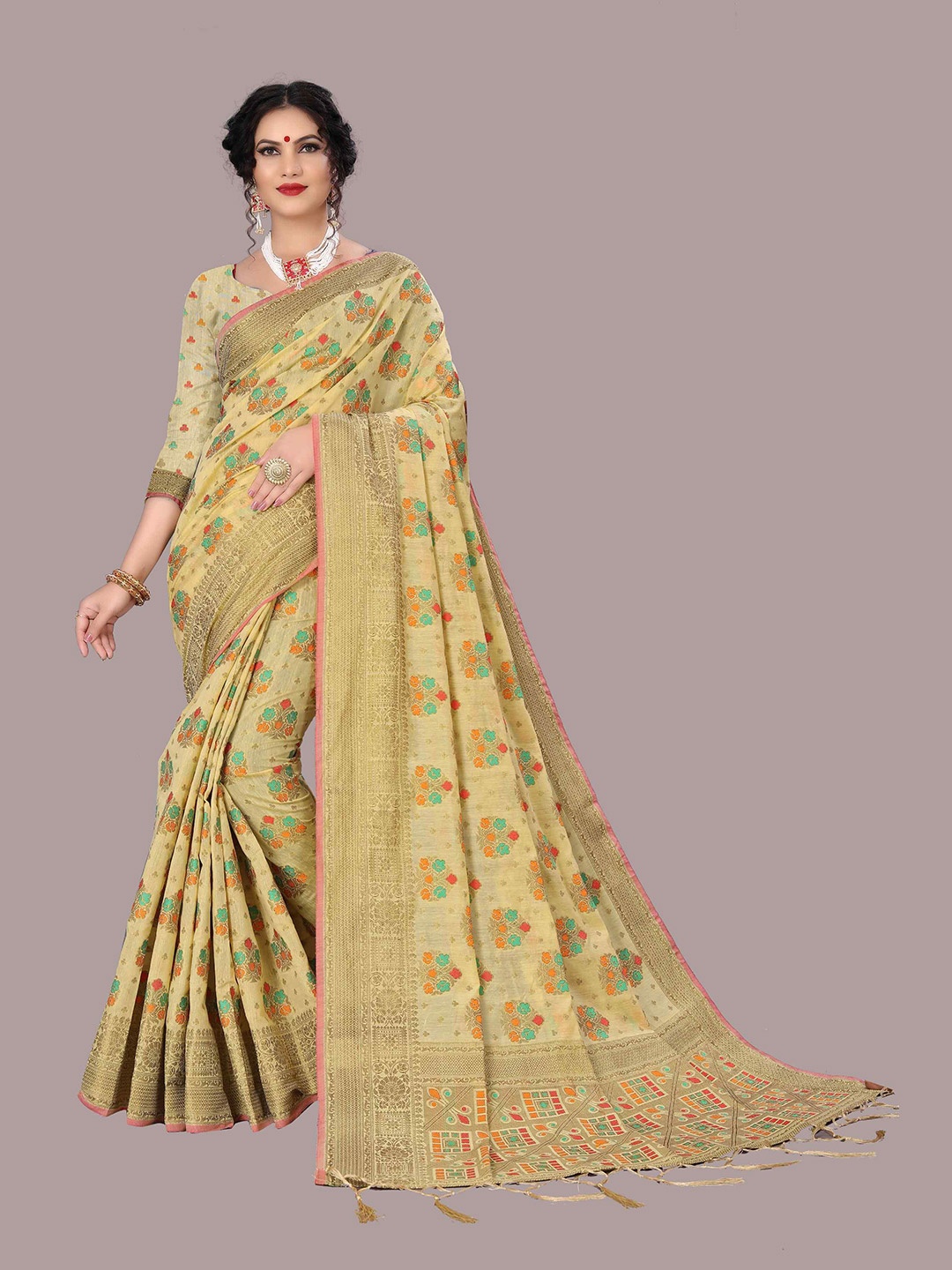 

Mizzific Cream-Coloured & Green Woven Design Zari Pure Cotton Chanderi Saree