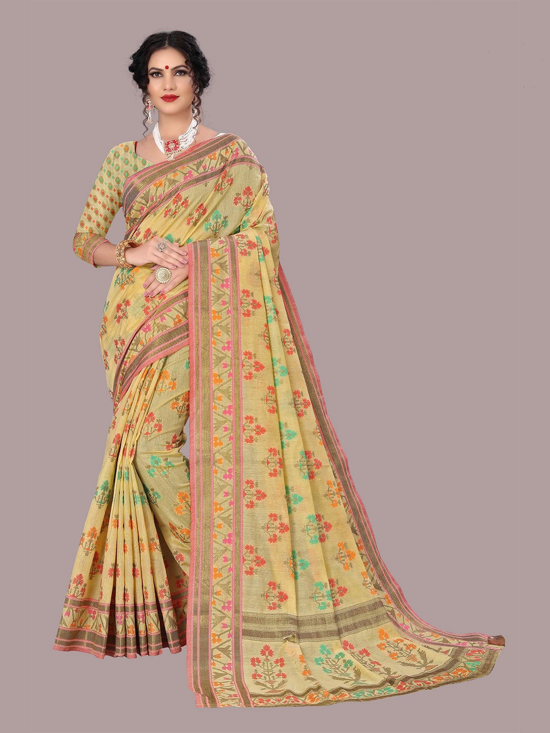 

Mizzific Cream-Coloured & Green Woven Design Zari Pure Cotton Chanderi Saree