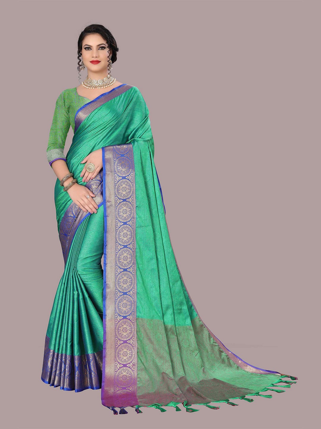 

Mizzific Blue & Gold-Toned Woven Design Zari Silk Cotton Kanjeevaram Saree