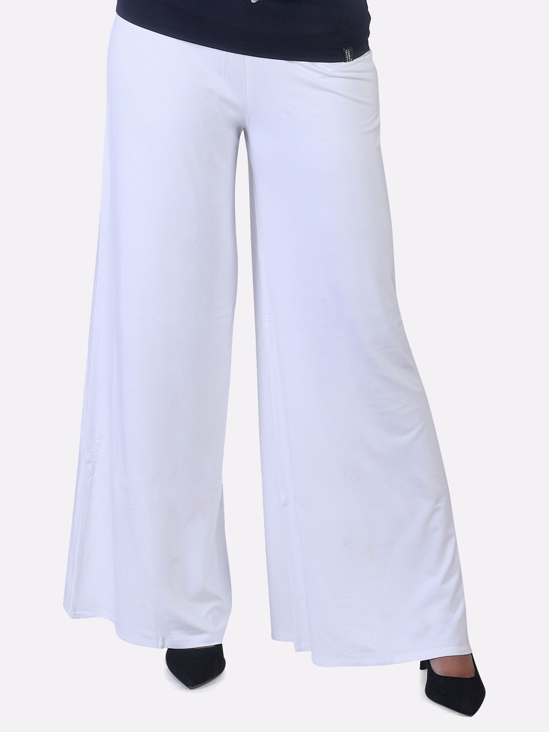 

LAASA SPORTS Women White Knitted Palazzos