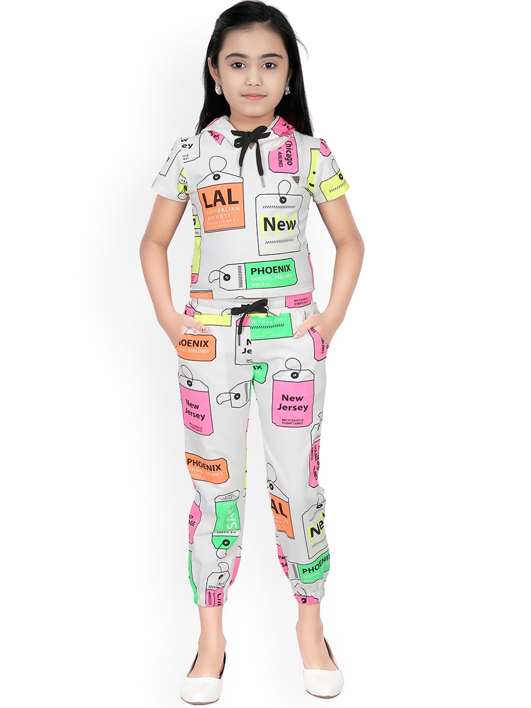 

Tiny Girl Girls White & Green Printed T-shirt with Trousers