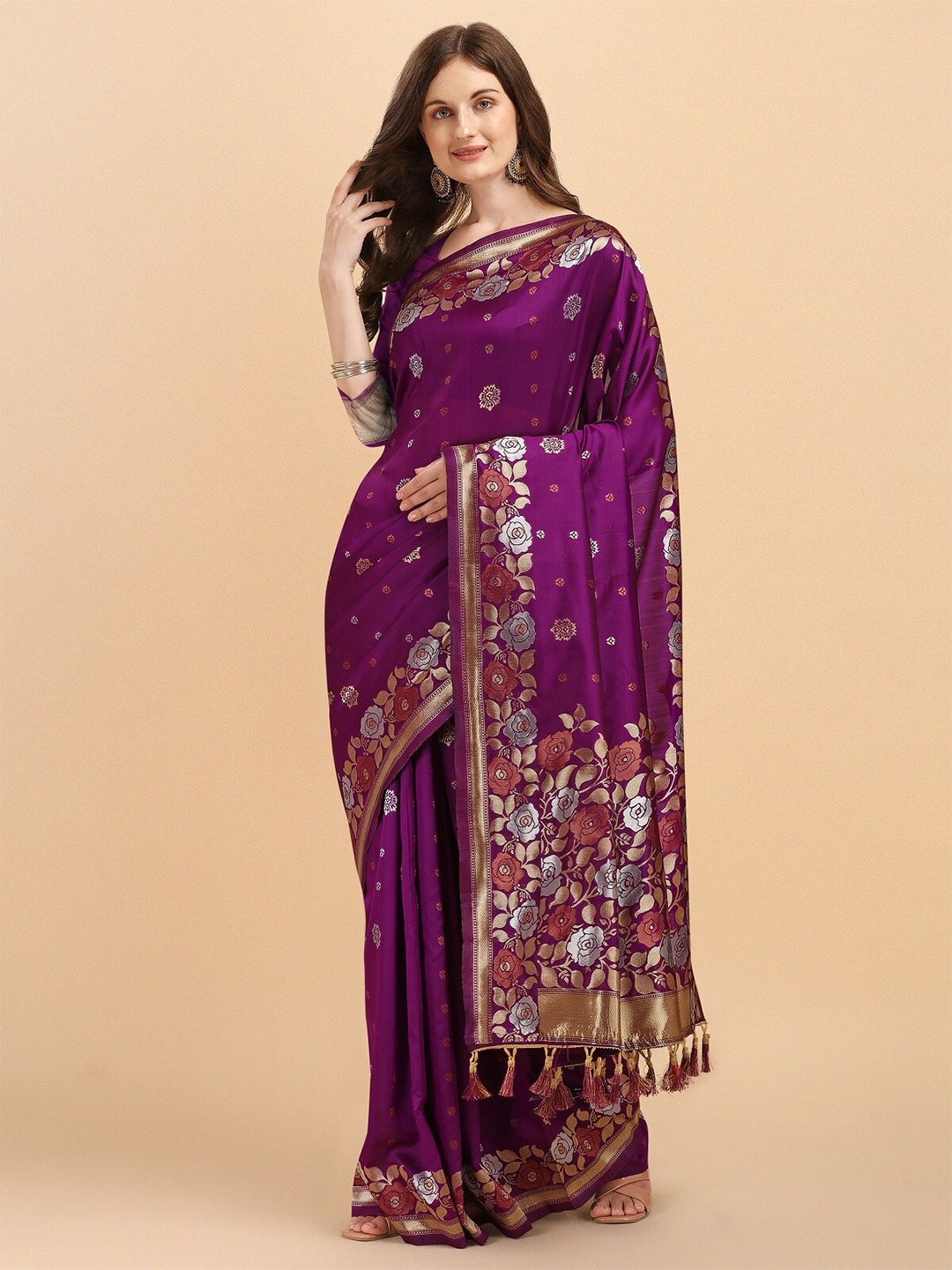 

ZIKARAA Purple & Gold-Toned Floral Zari Pure Silk Kanjeevaram Saree