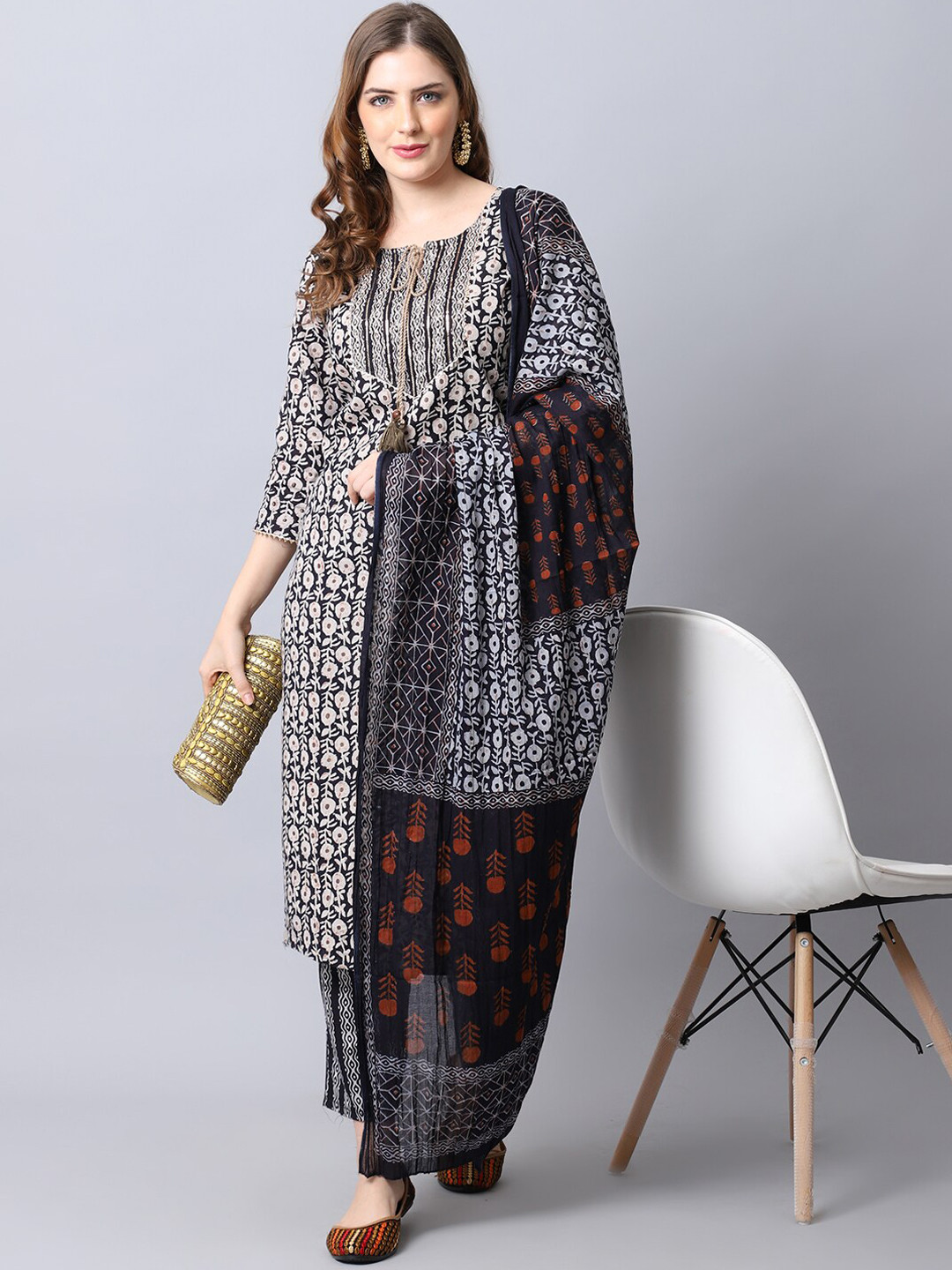 

The Mini NEEDLE Women Black Ethnic Motifs Printed Empire Pure Cotton Kurti with Trousers & With Dupatta