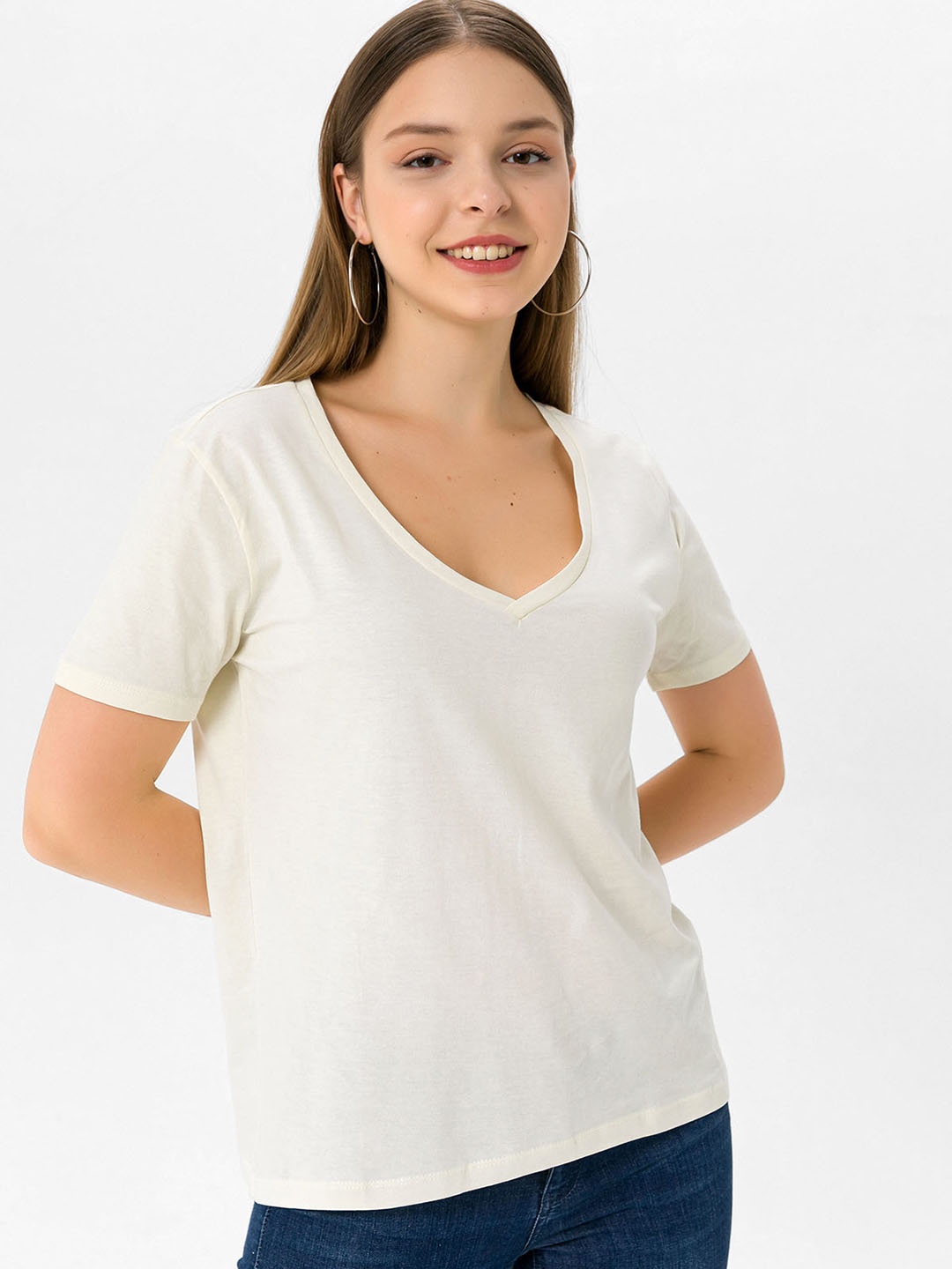 

busem Women Cream-Coloured Drop-Shoulder Sleeves Pure Cotton T-shirt