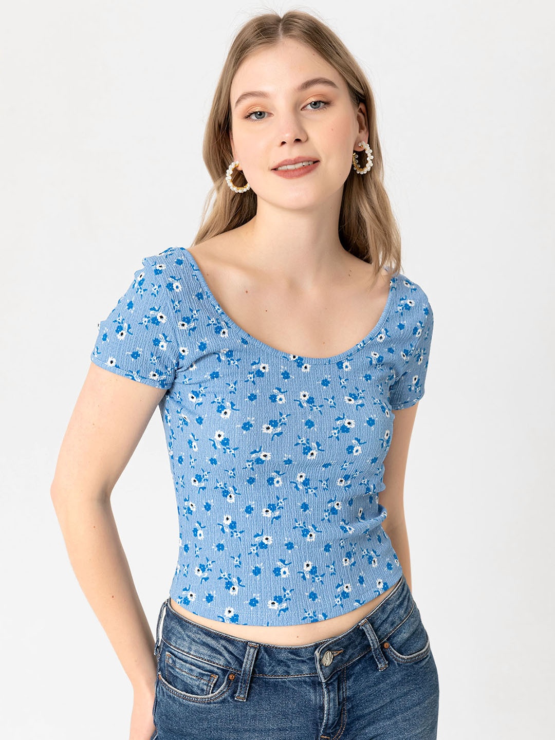 

busem Women Blue & White Floral Printed T-shirt