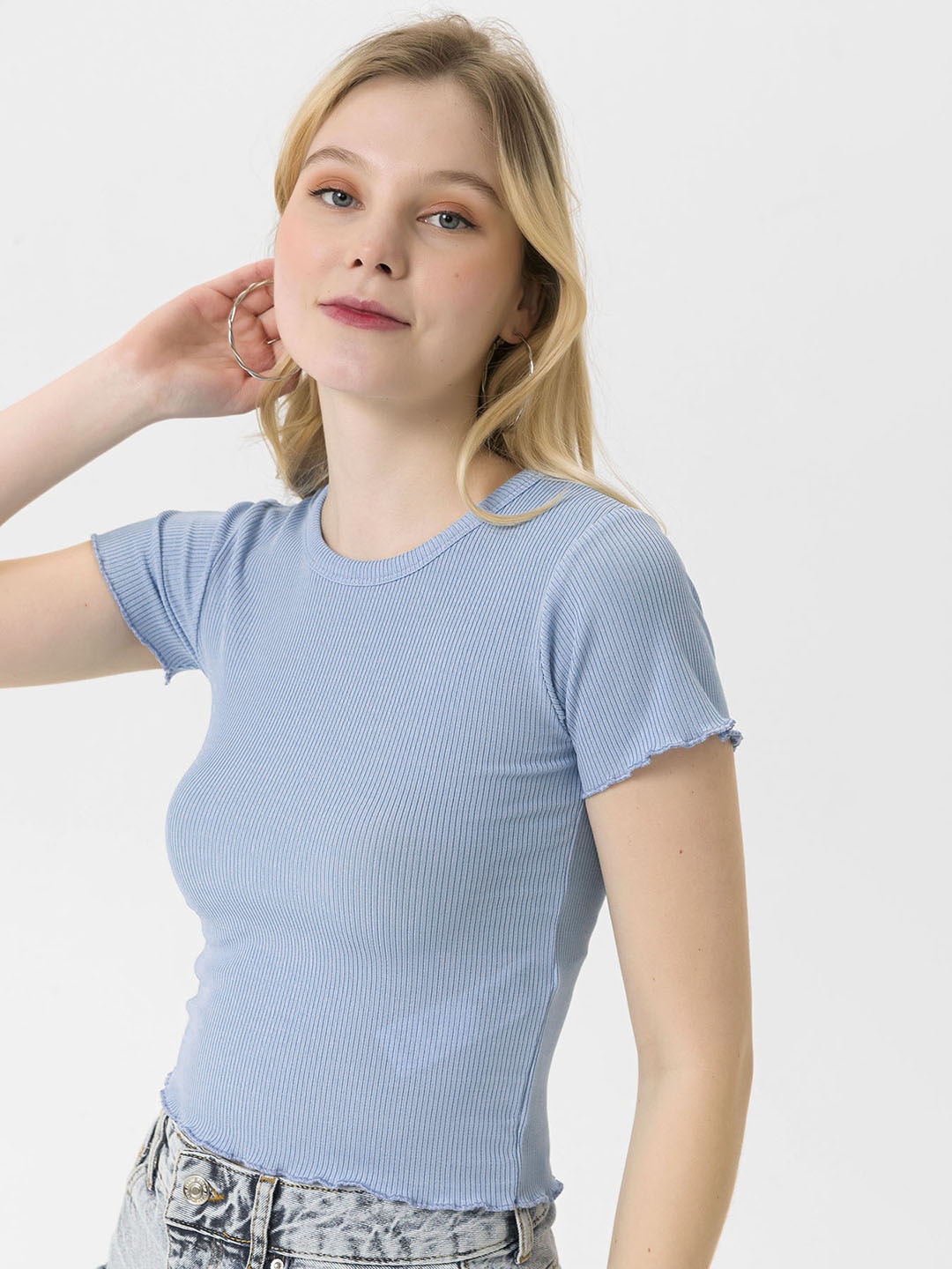 

busem Blue Solid Ribbed Knitted Top