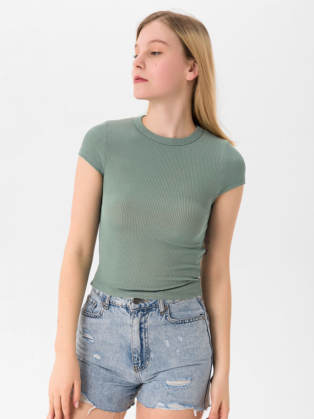 

busem Women Green Solid Ribbed T-shirt