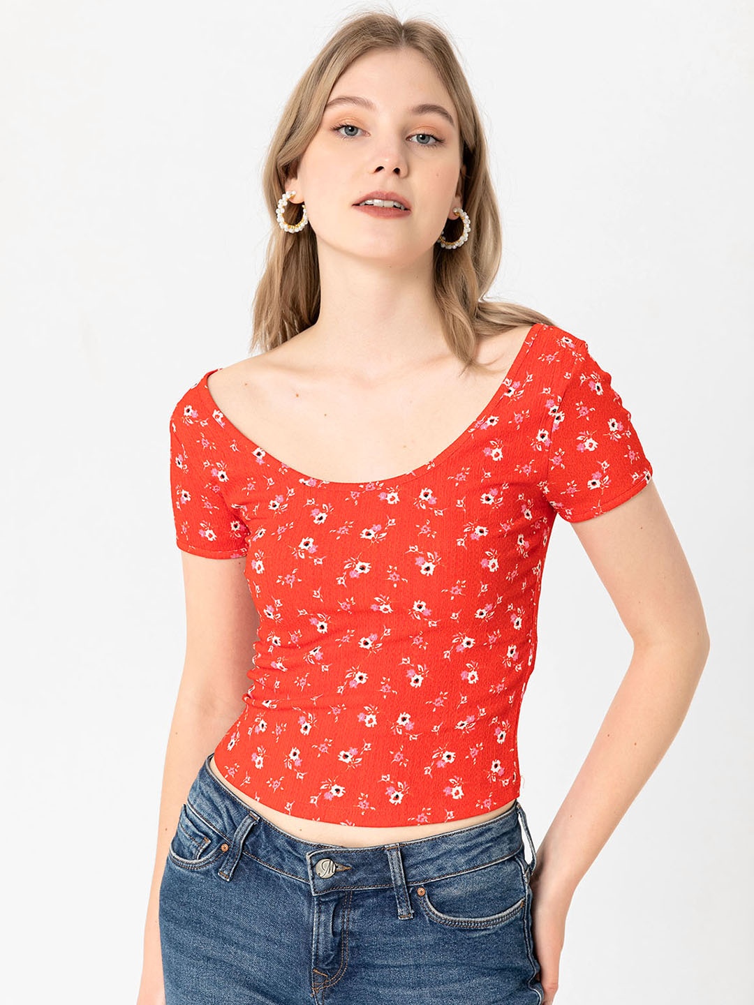 

busem Women Red & Off White Floral Printed Top