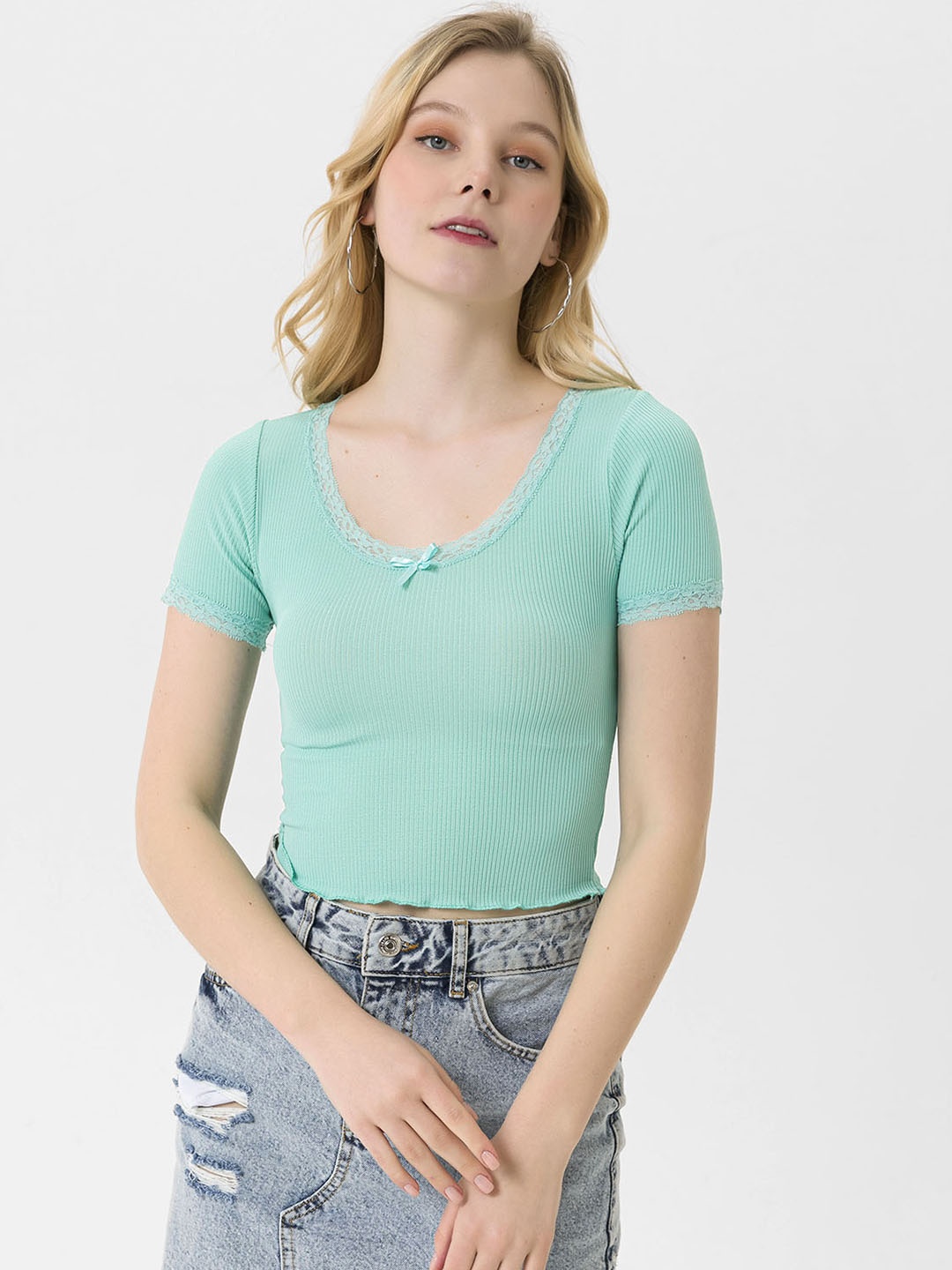 

busem Turquoise Blue Ribbed Crop Top with lace Detail