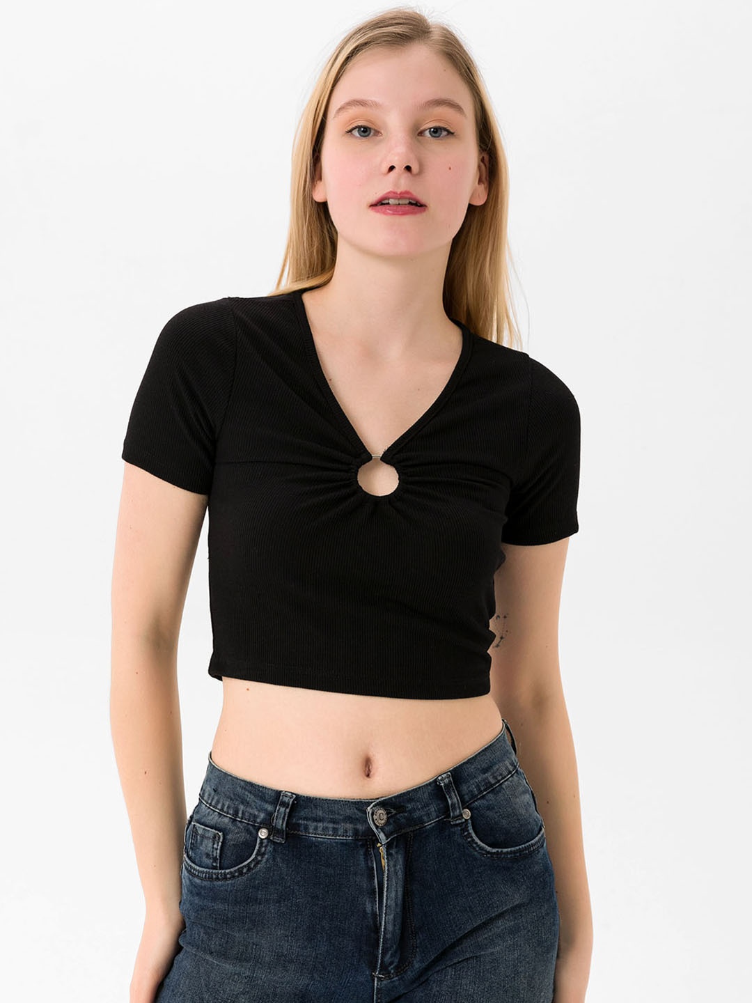 

busem Black Pure Cotton Solid Ribbed Fitted Crop Top