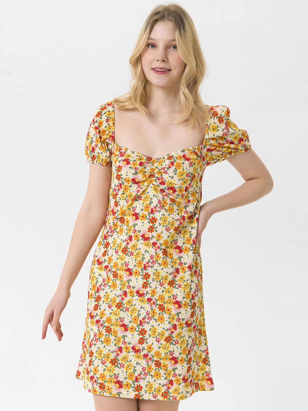 

busem Yellow & Green Floral Printed Sweetheart Neck A-Line Dress