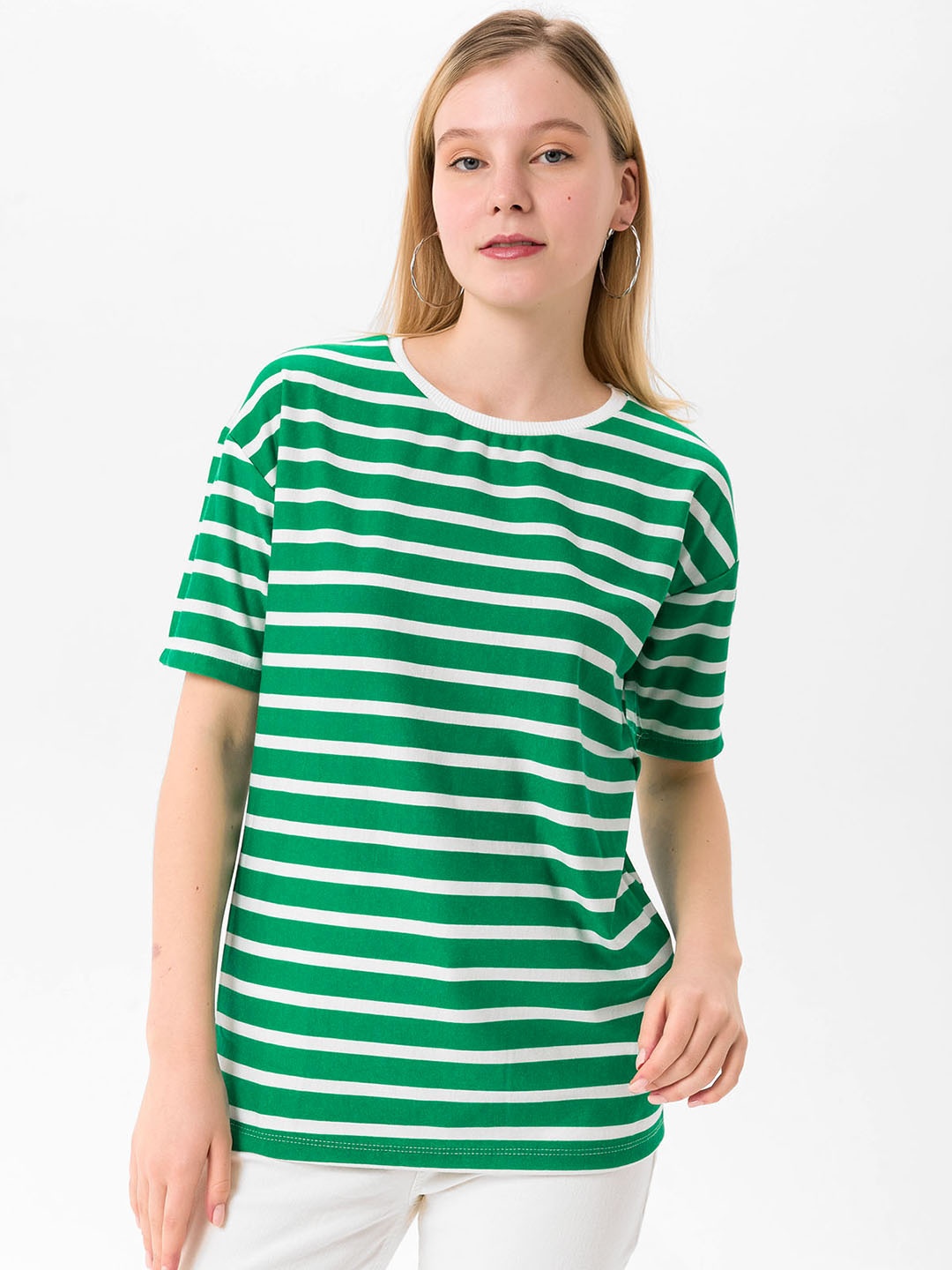 

busem Women Green & White Striped Drop-Shoulder Sleeves T-shirt