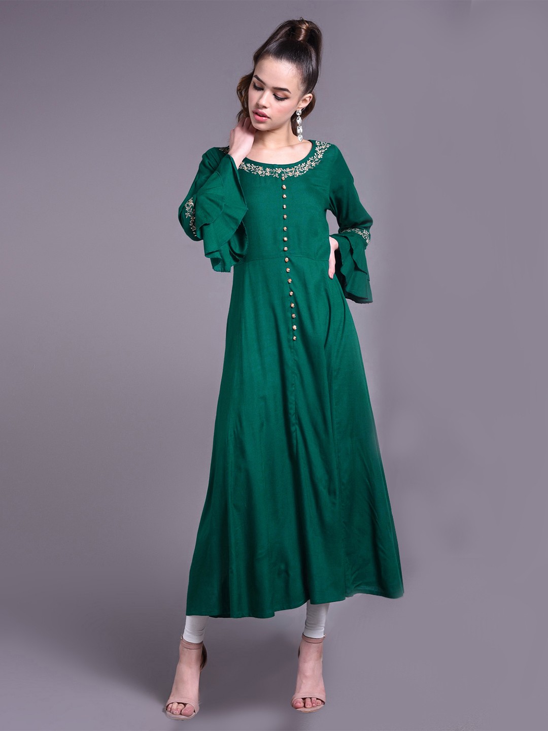 

DORIYA Women Green Flared Sleeves Mirror Work Kurta