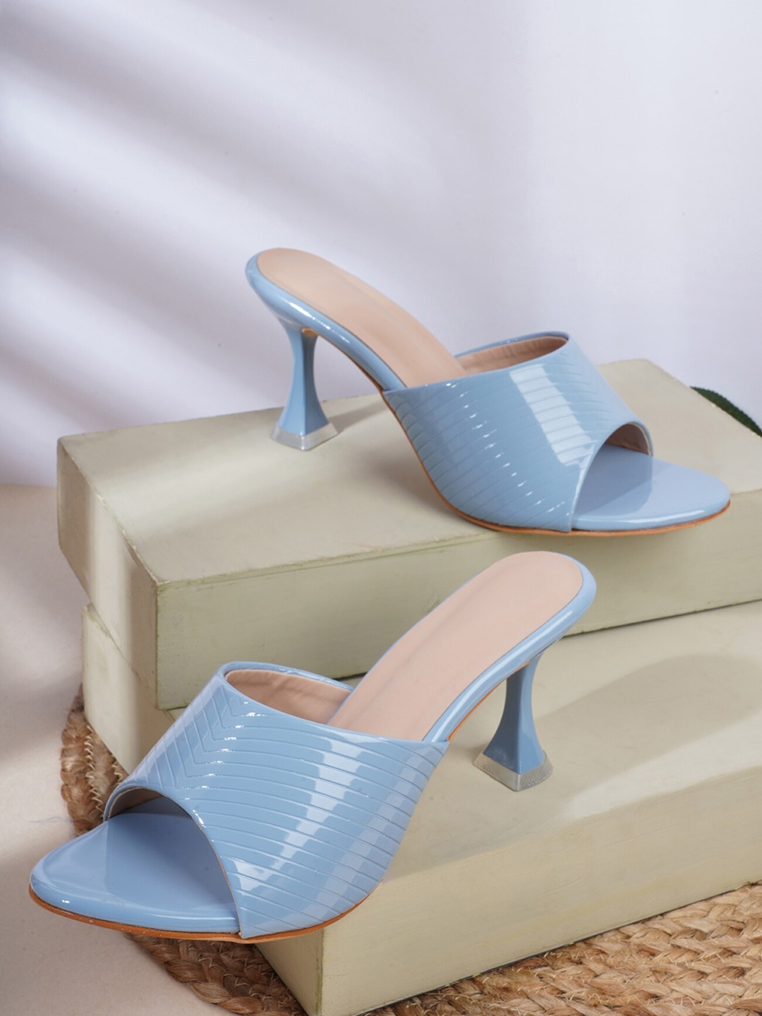 

Walkfree Blue Block Pumps with Laser Cuts