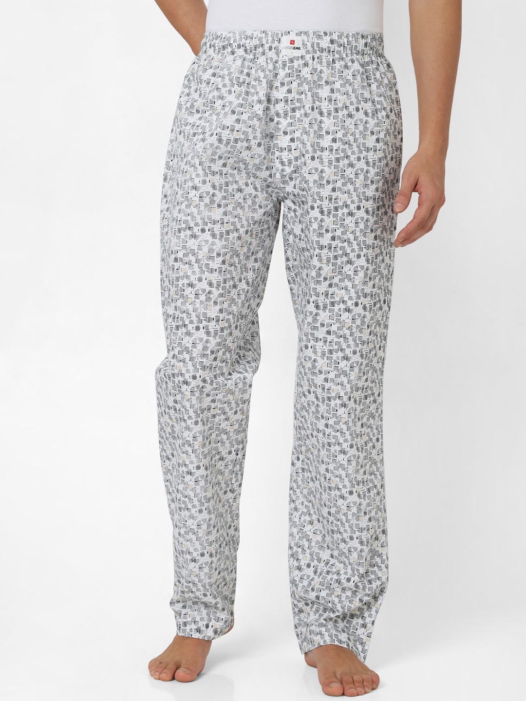 

Underjeans by Spykar Men Pure Cotton Geometric Print Lounge Pants, White