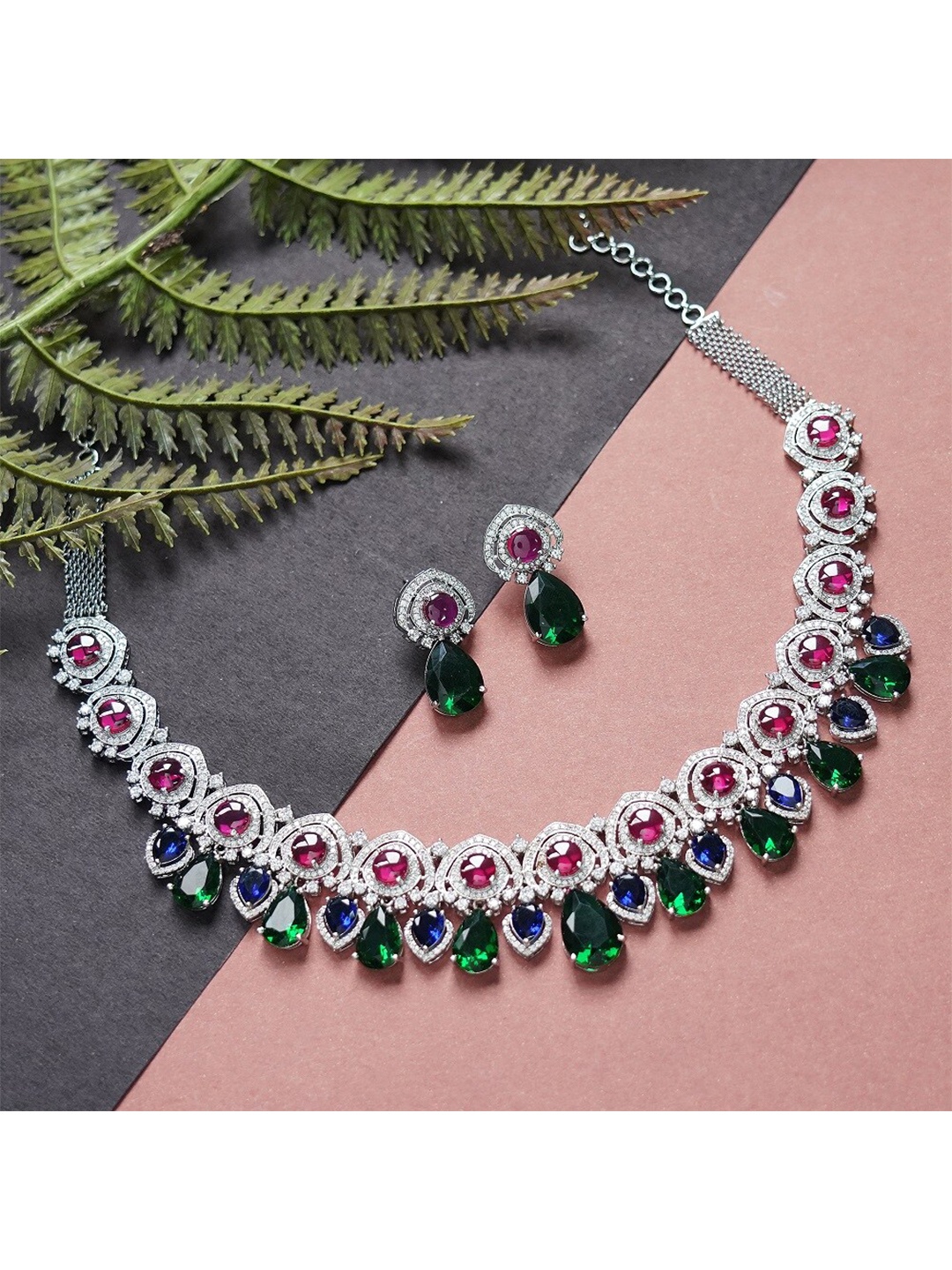 

AURAA TRENDS White & Pink Rhodium-Plated Necklace