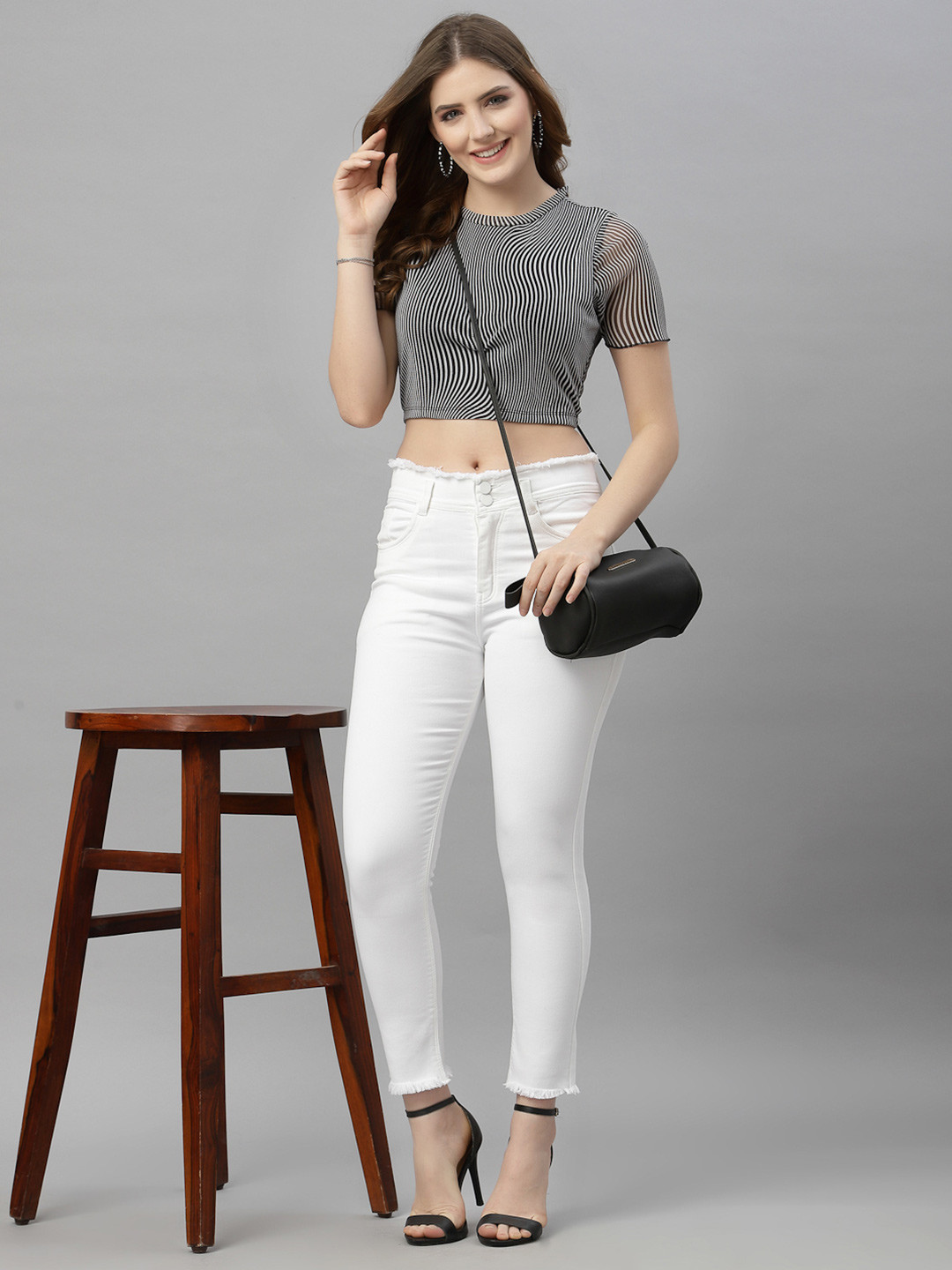 

KASSUALLY White Striped Chiffon Crop Top