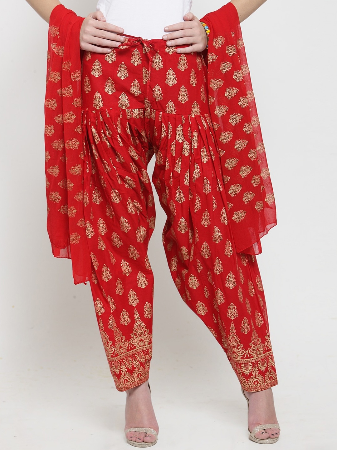 

Clora Creation Women Red Printed Pure Cotton Patiala With Dupatta