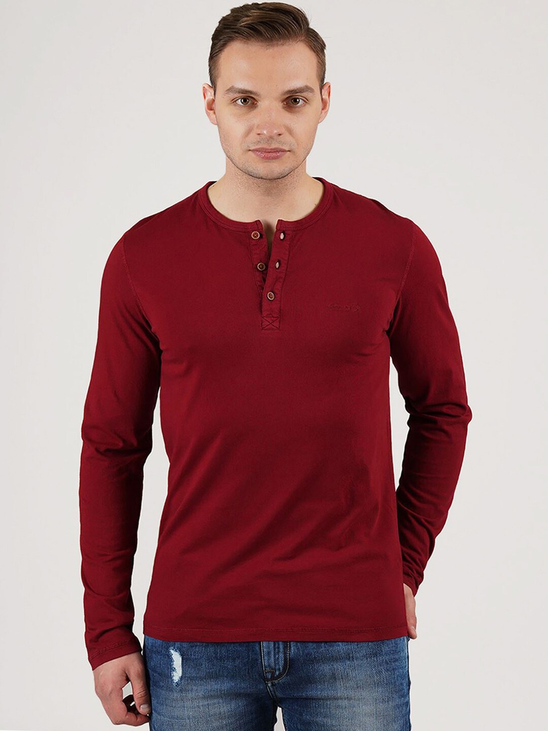 

LONDON FOG Men Maroon Henley Neck T-shirt