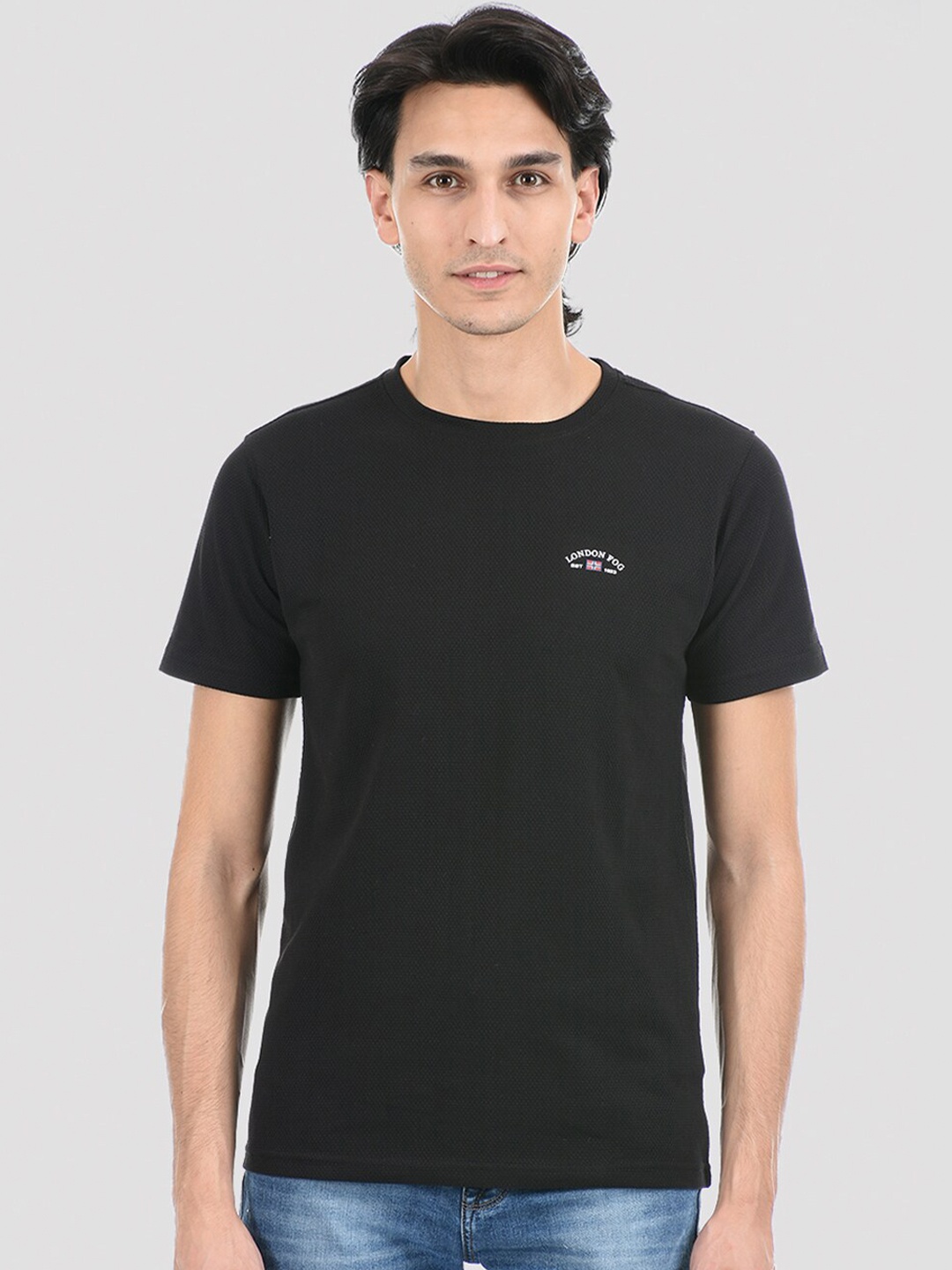 

LONDON FOG Men Black Applique T-shirt