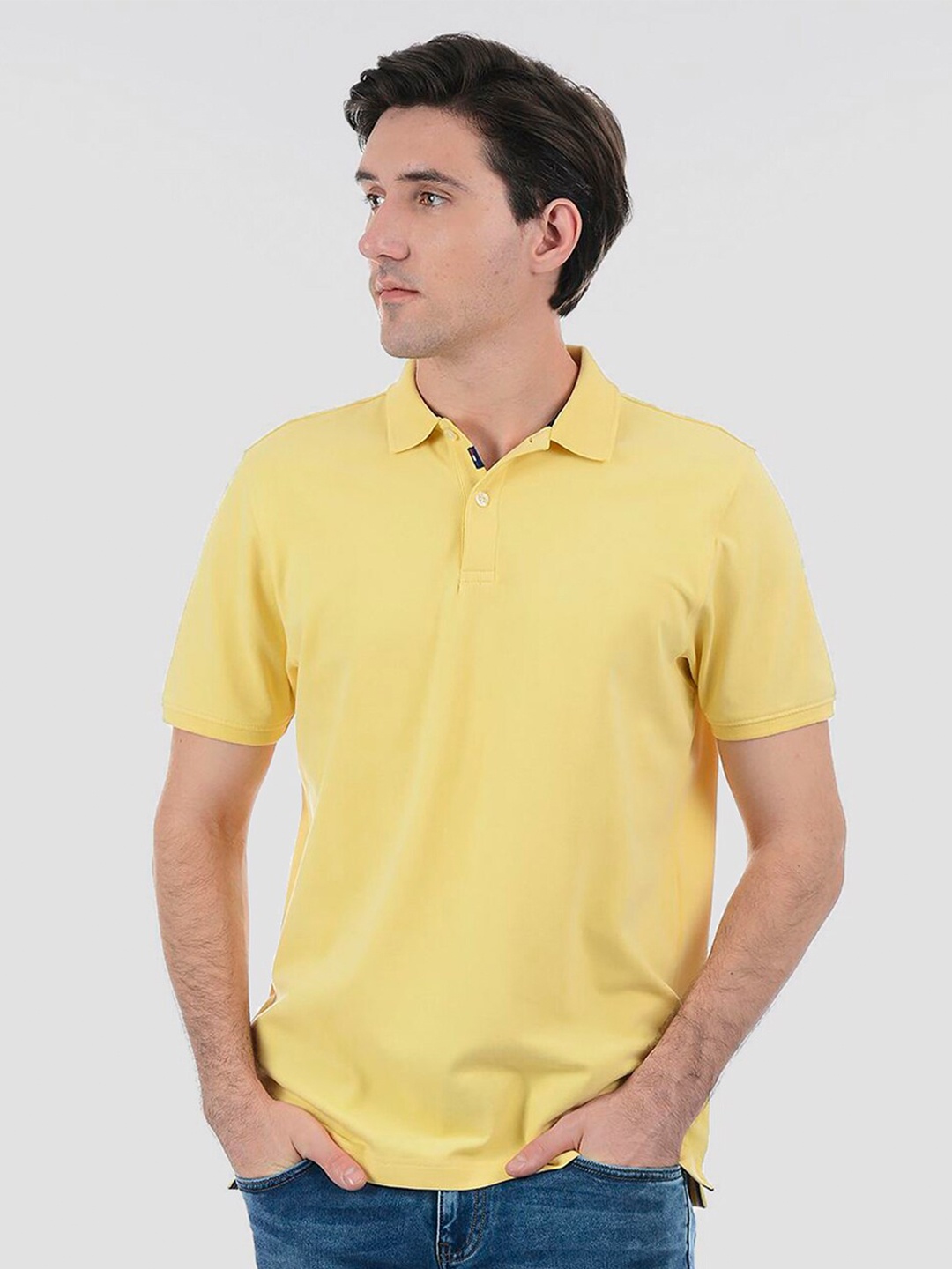 

LONDON FOG Men Yellow T-shirt