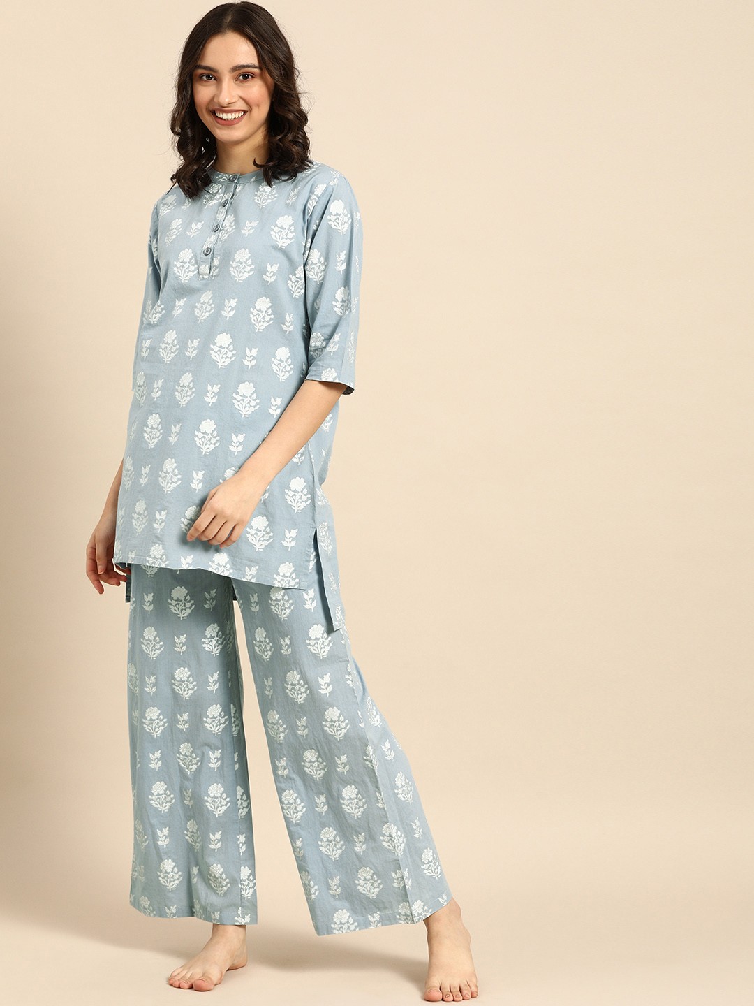 

Clt s Women Blue & White Printed Pure Cotton Pyjamas Set