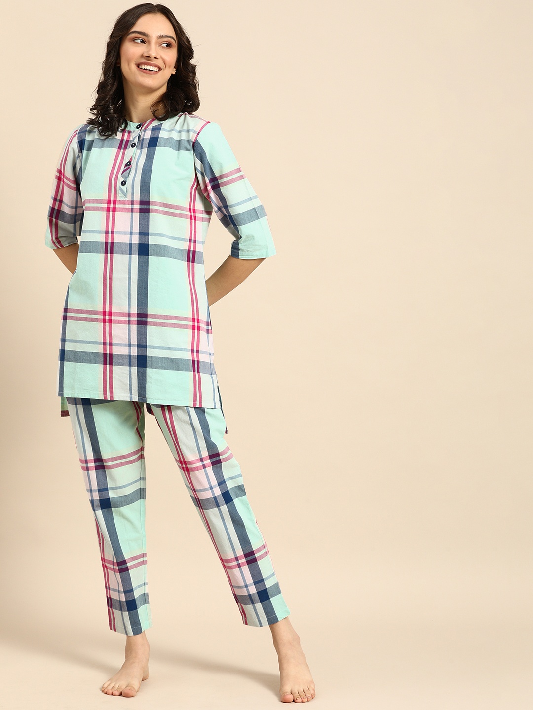 

Clt s Women Green & Pink Checked Pure Cotton Pyjamas Set