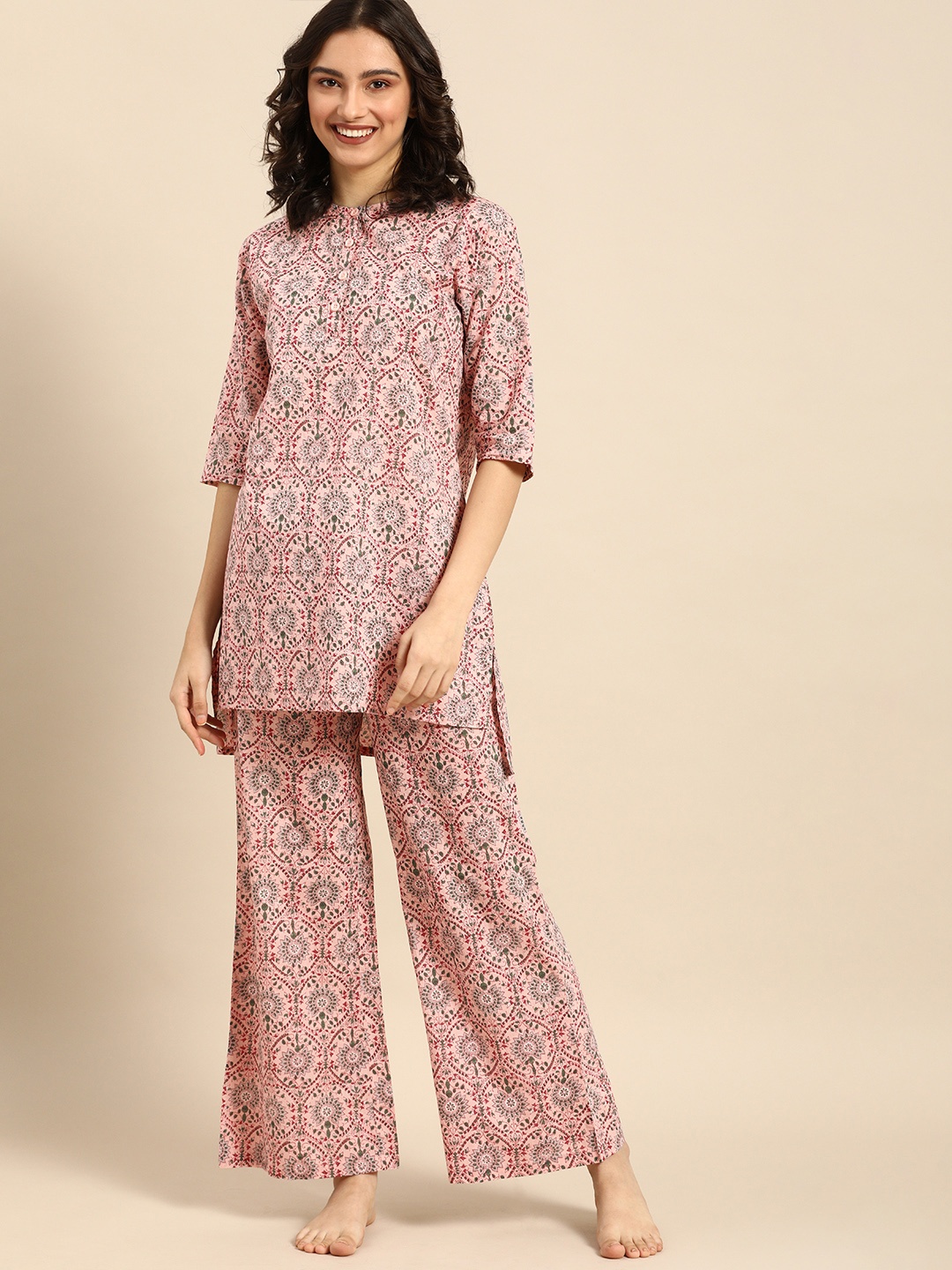 

Clt s Women Peach-Coloured & Green Printed Pure Cotton Pyjamas Set