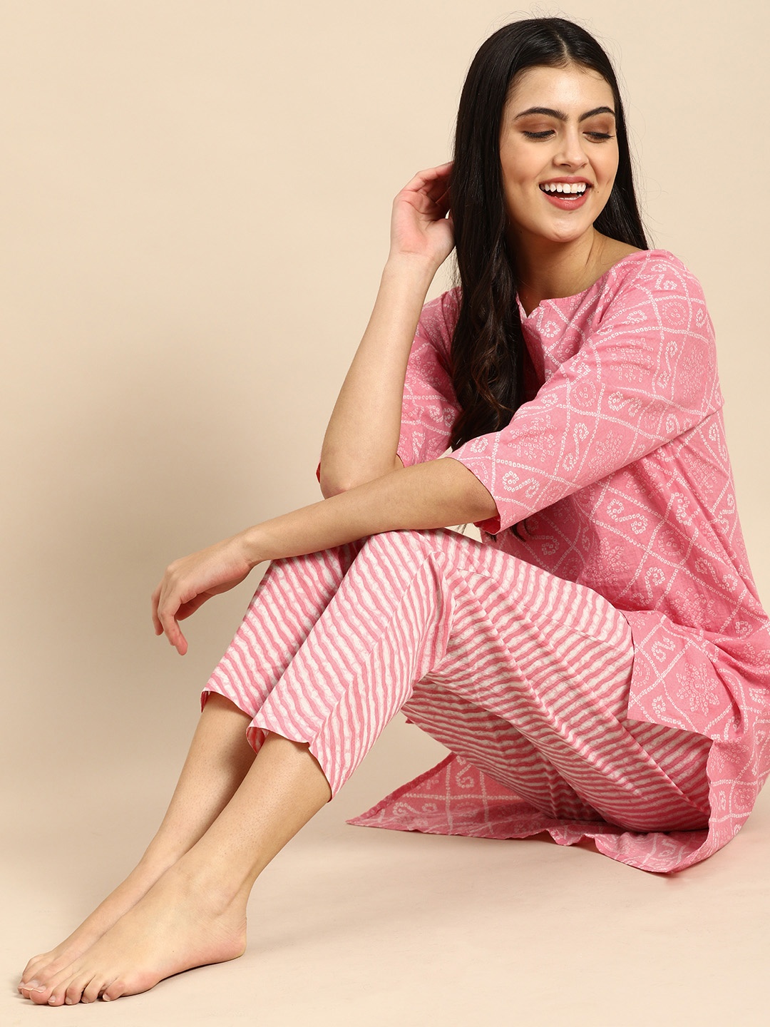

Clt.s Women Peach-Coloured & White Printed Pure Cotton Pyjamas Set