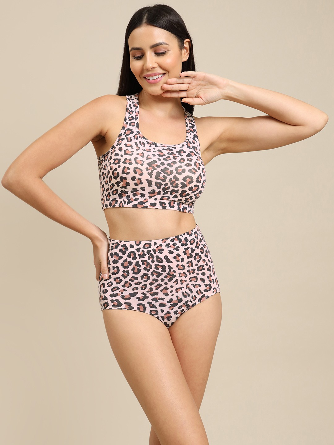 

Clt.s Women Off-White & Black Printed Padded Beach Bikini Set