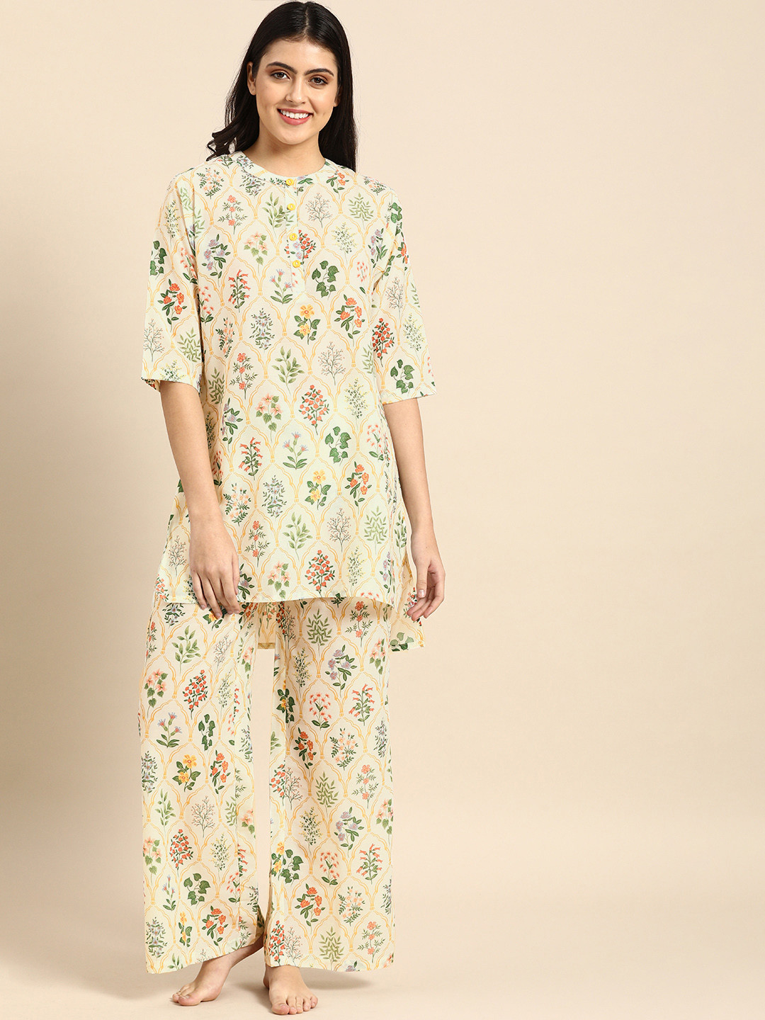 

Clt s Women Cream-Coloured & Green Printed Pyjamas Set