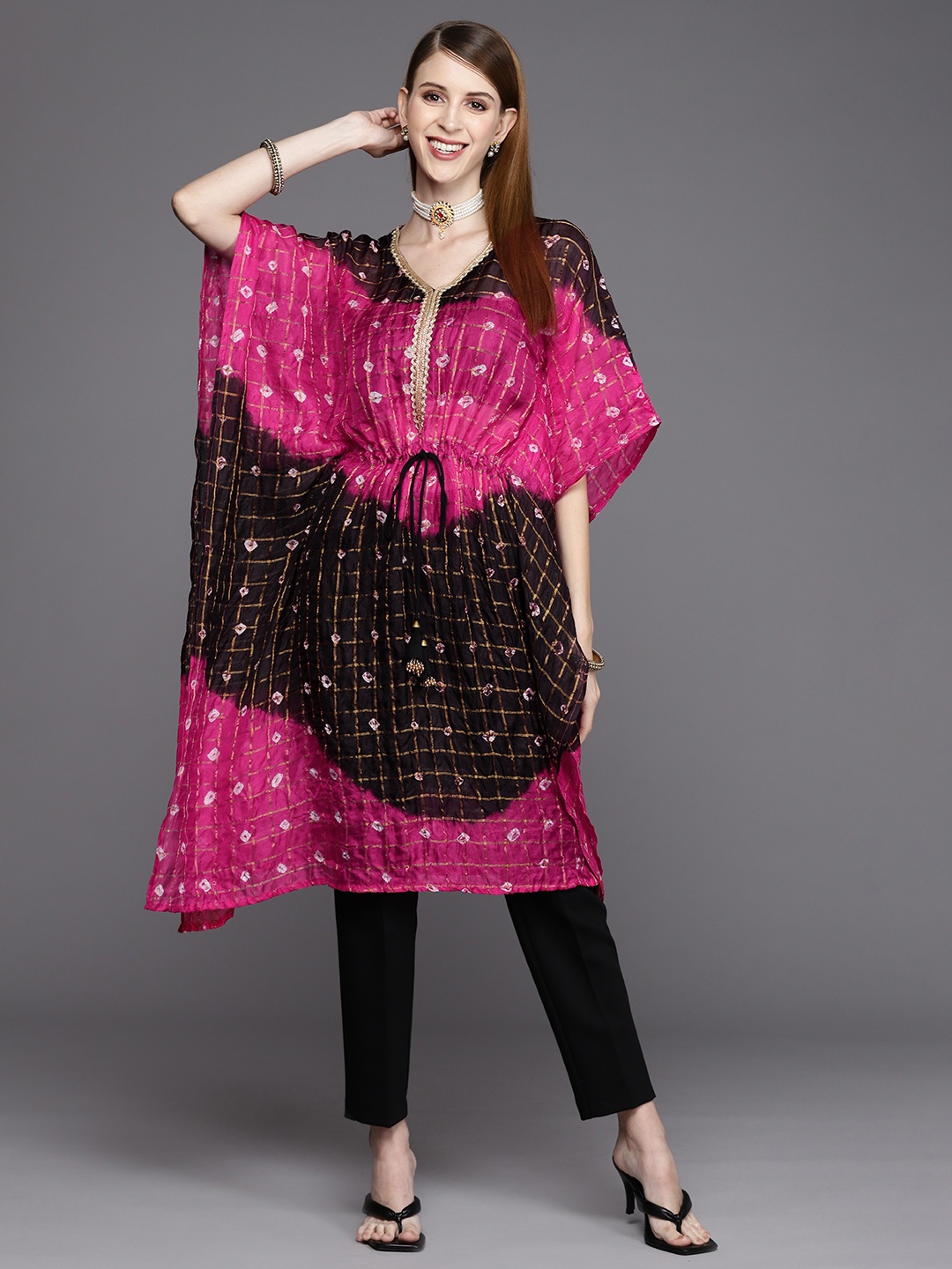 

Varanga Women Pink & Black Bandhani Printed Flared Sleeves Asymmetric Jacquard Kaftan Kurta