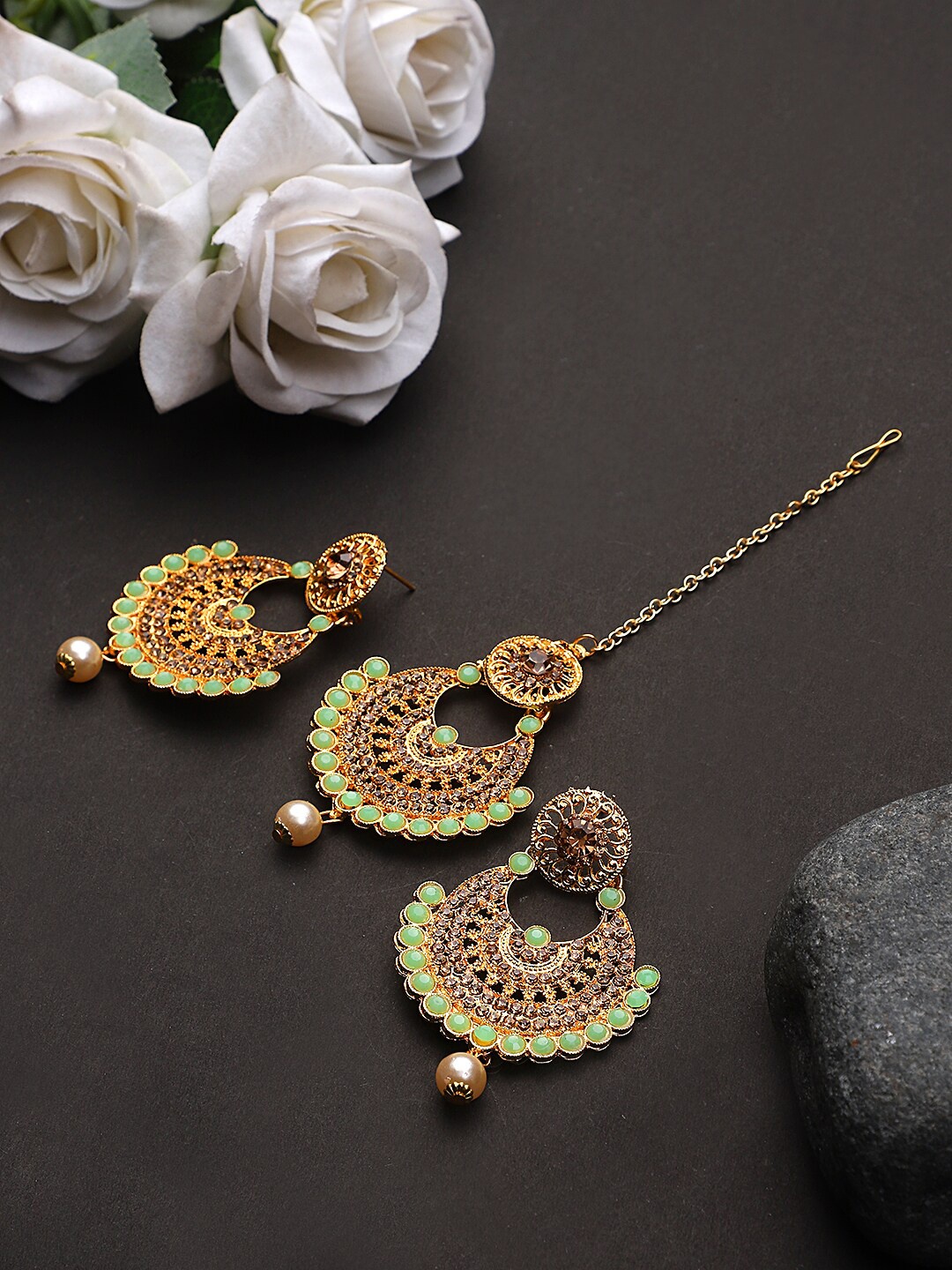 

STEORRA JEWELS Green Contemporary Drop Earrings