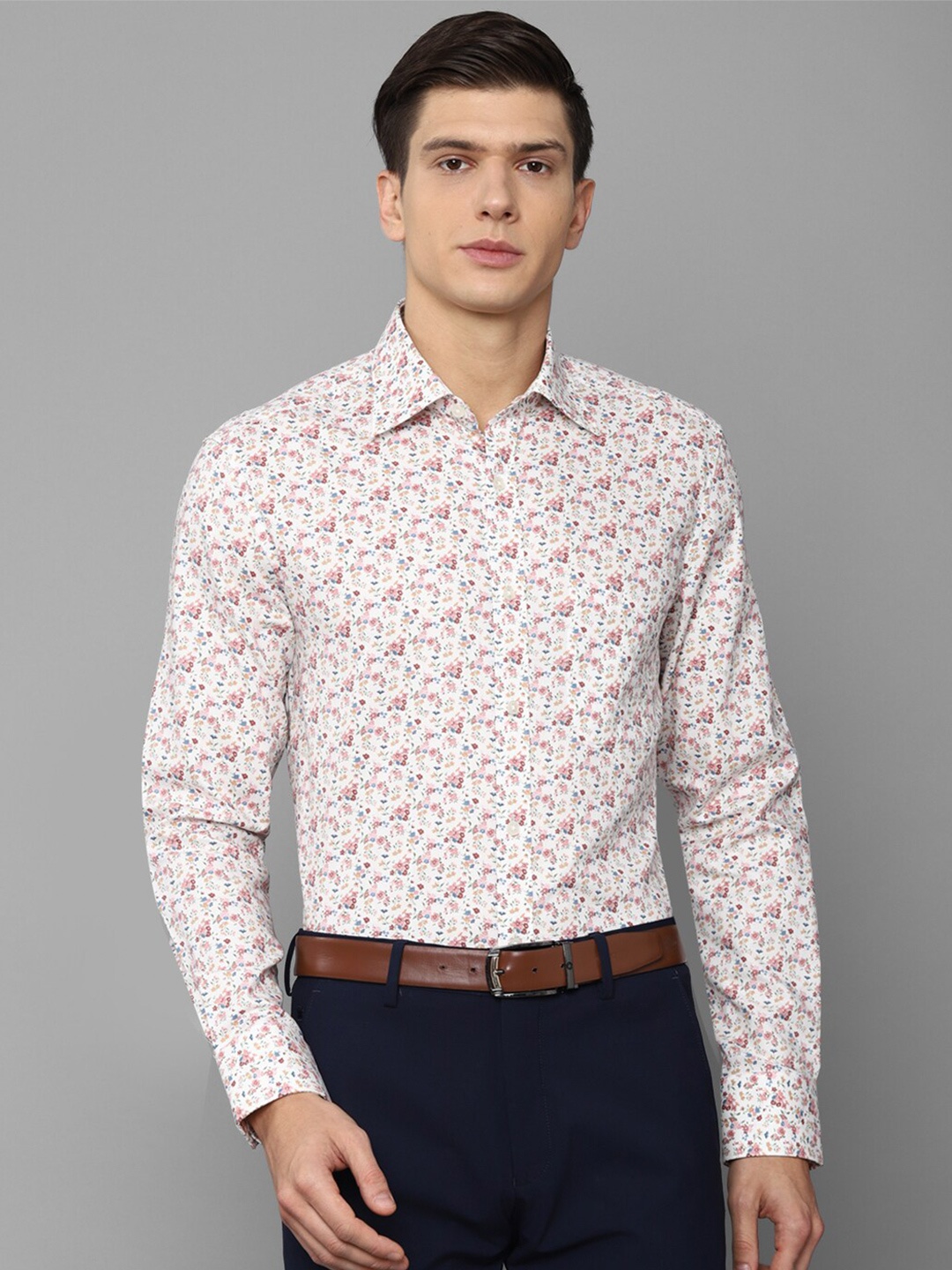 

Louis Philippe Men White Floral Printed Formal Shirt