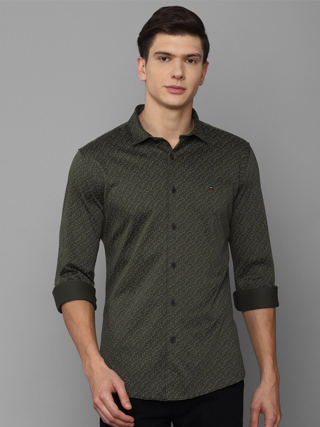 

Louis Philippe Sport Men Olive Green Slim Fit Printed Casual Shirt
