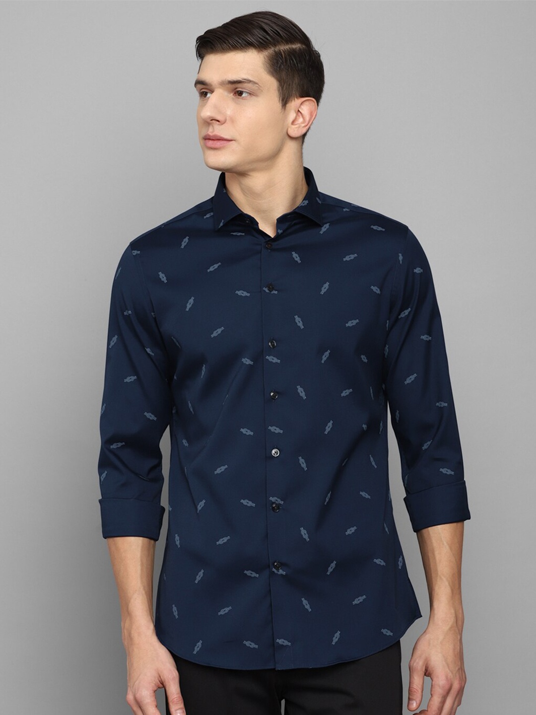 

Louis Philippe Sport Men Navy Blue Slim Fit Printed Casual Shirt