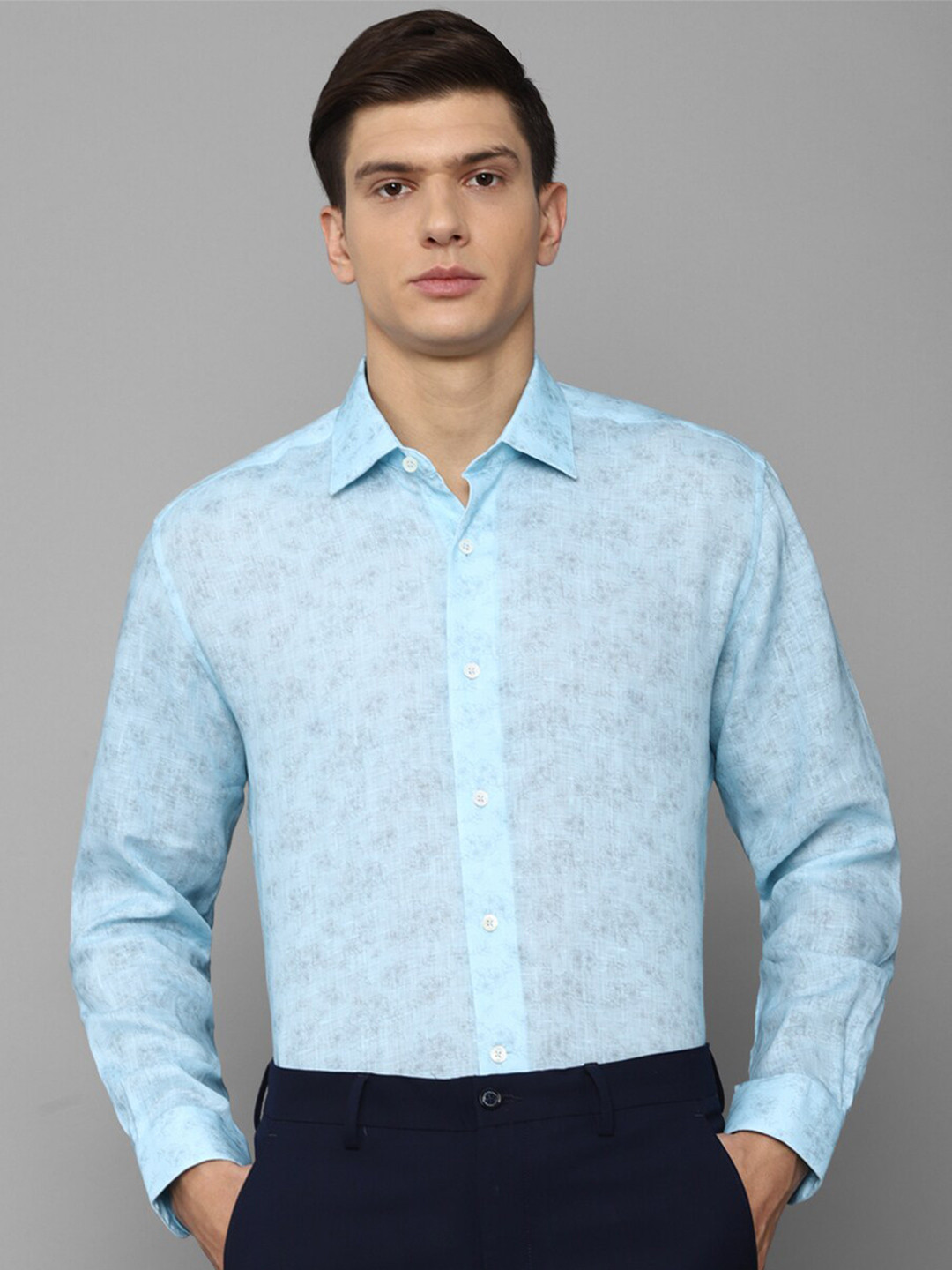 

Luxure by Louis Philippe Men Blue Floral Printed Formal Shirt